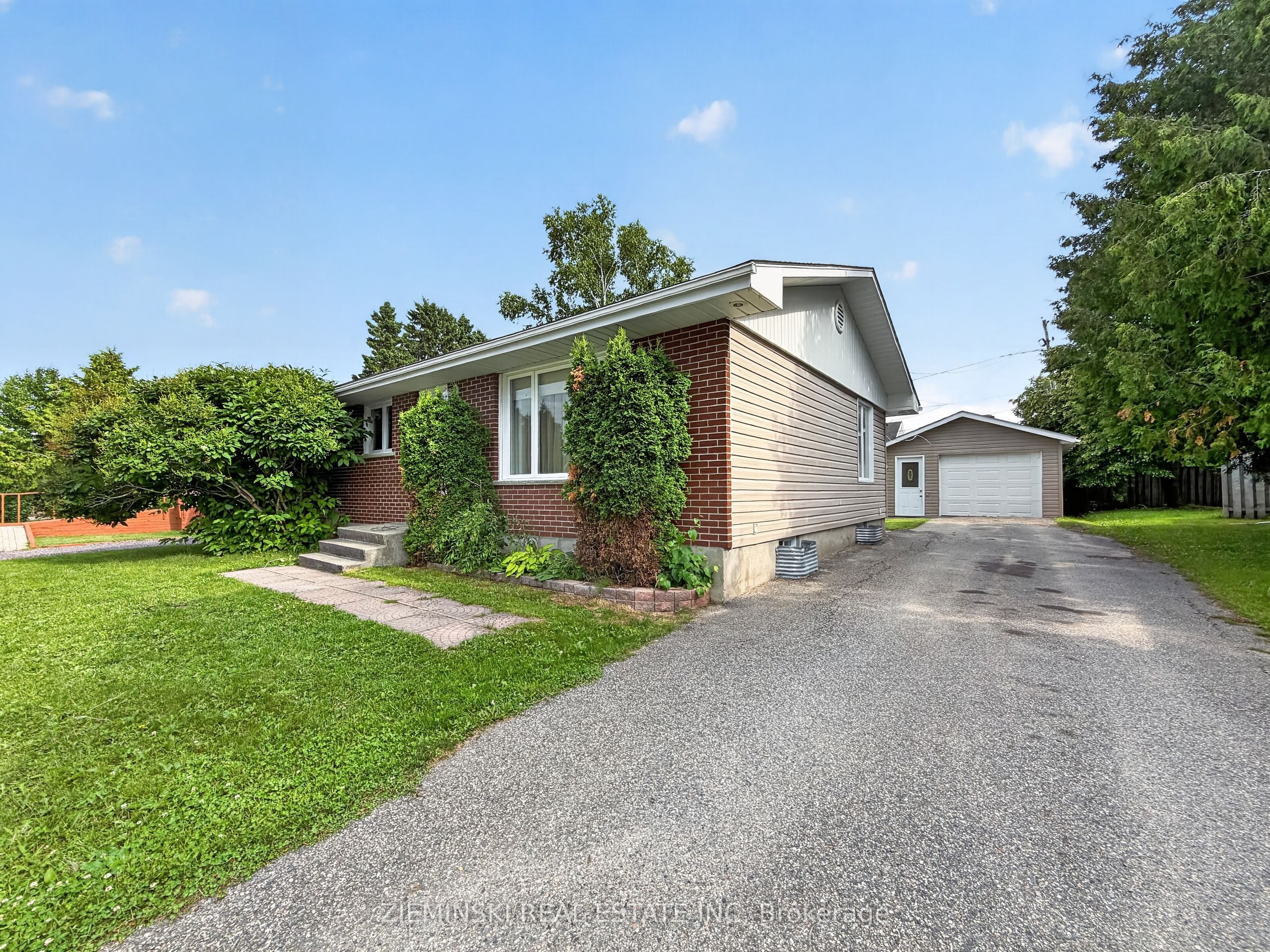 374 Nosov Drive Property Photo 29