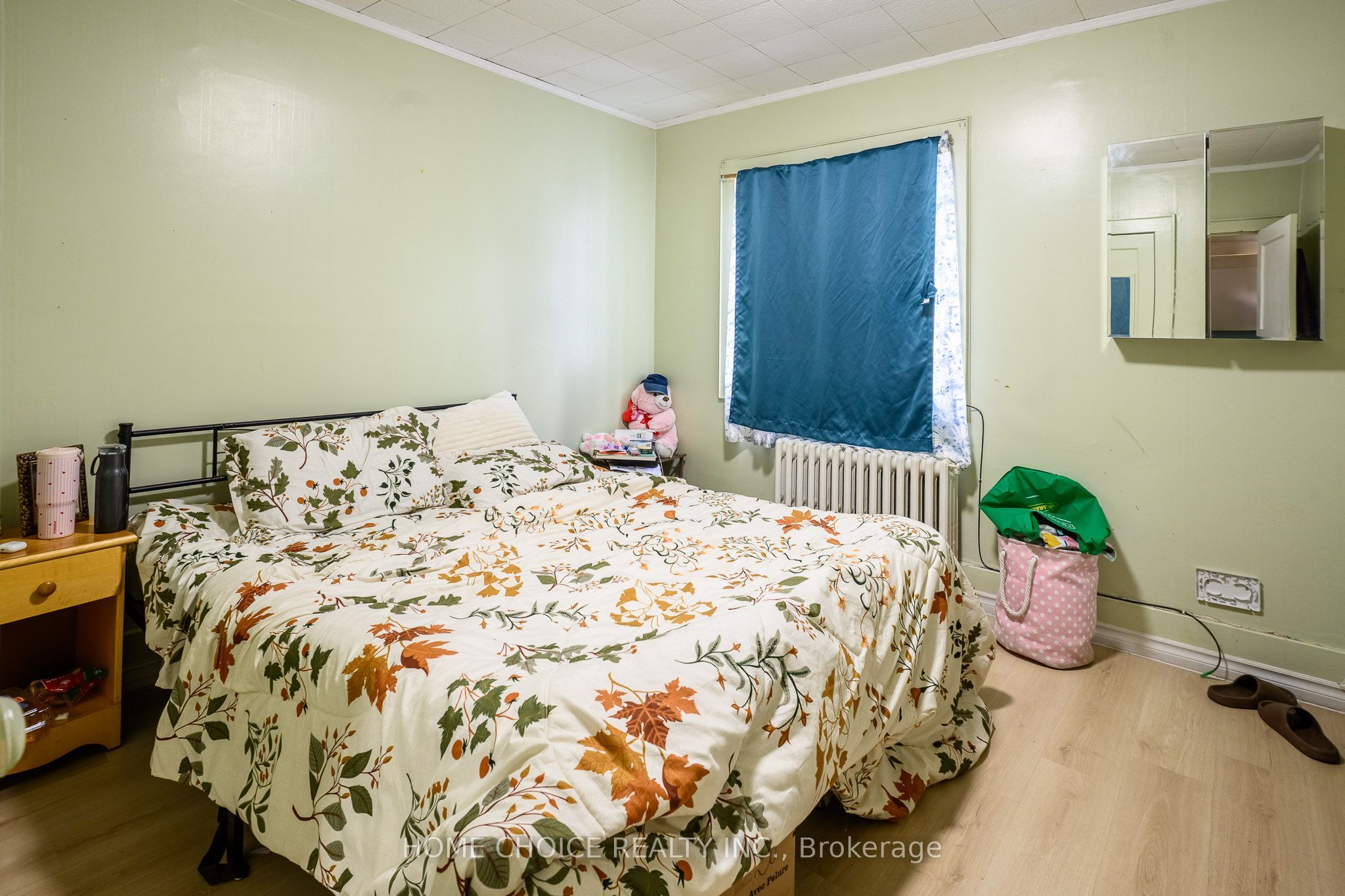 305 Maple Street N Property Photo 13
