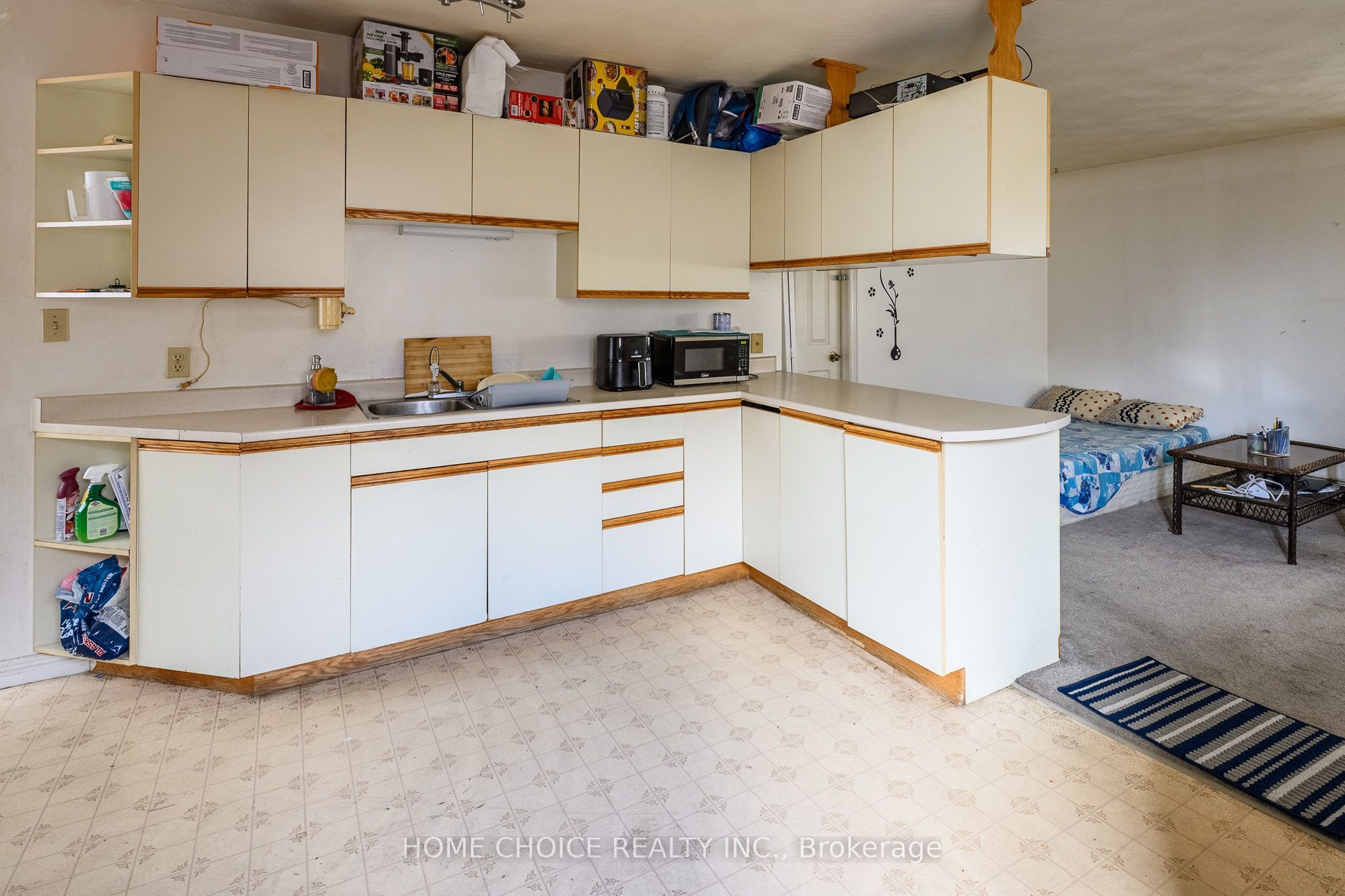 305 Maple Street N Property Photo 17