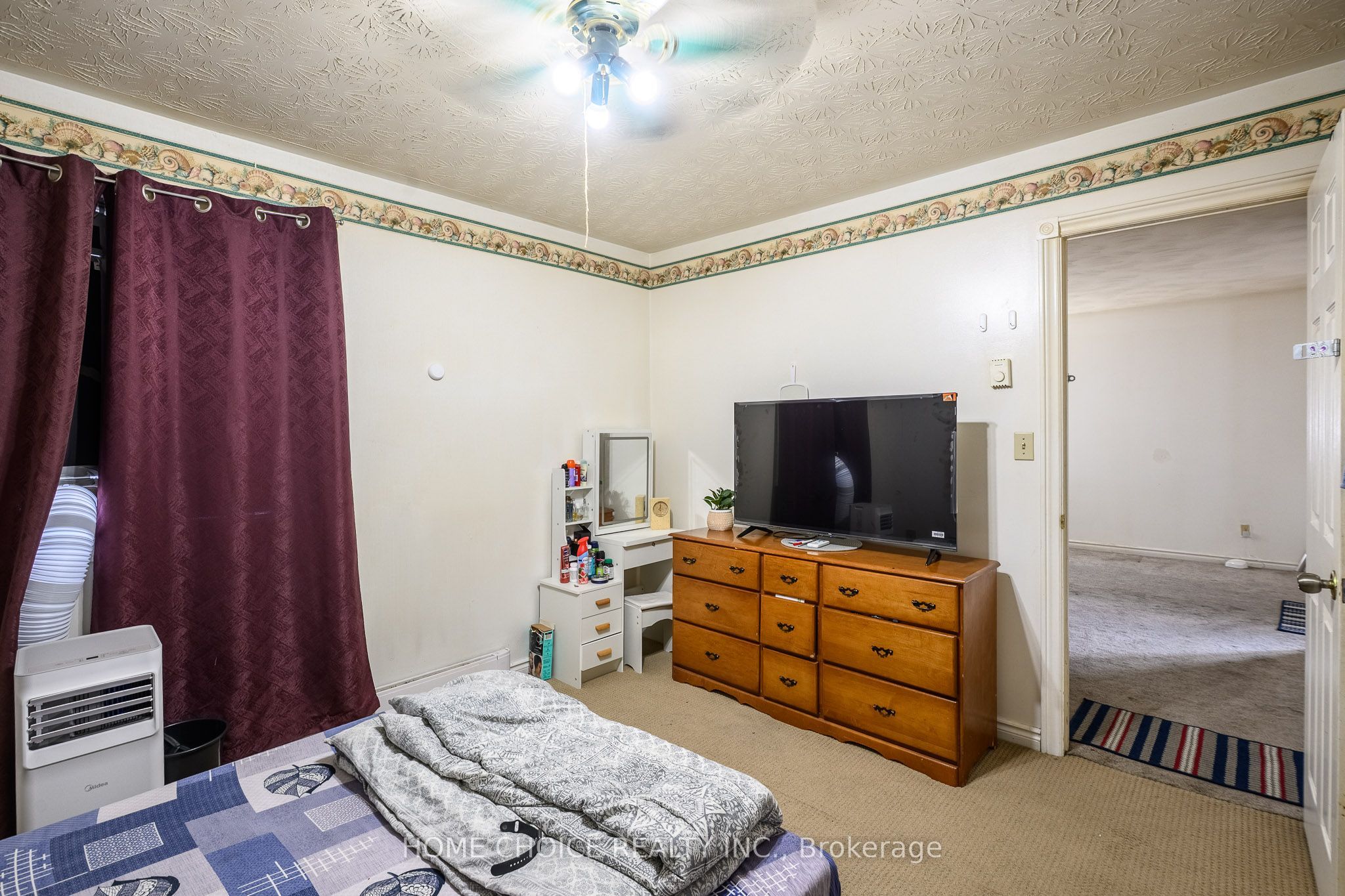 305 Maple Street N Property Photo 22