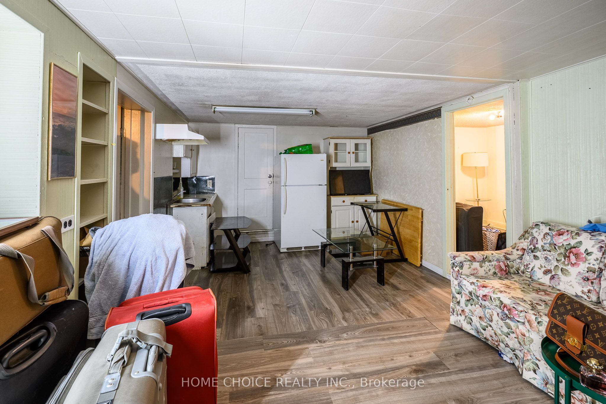 305 Maple Street N Property Photo 37