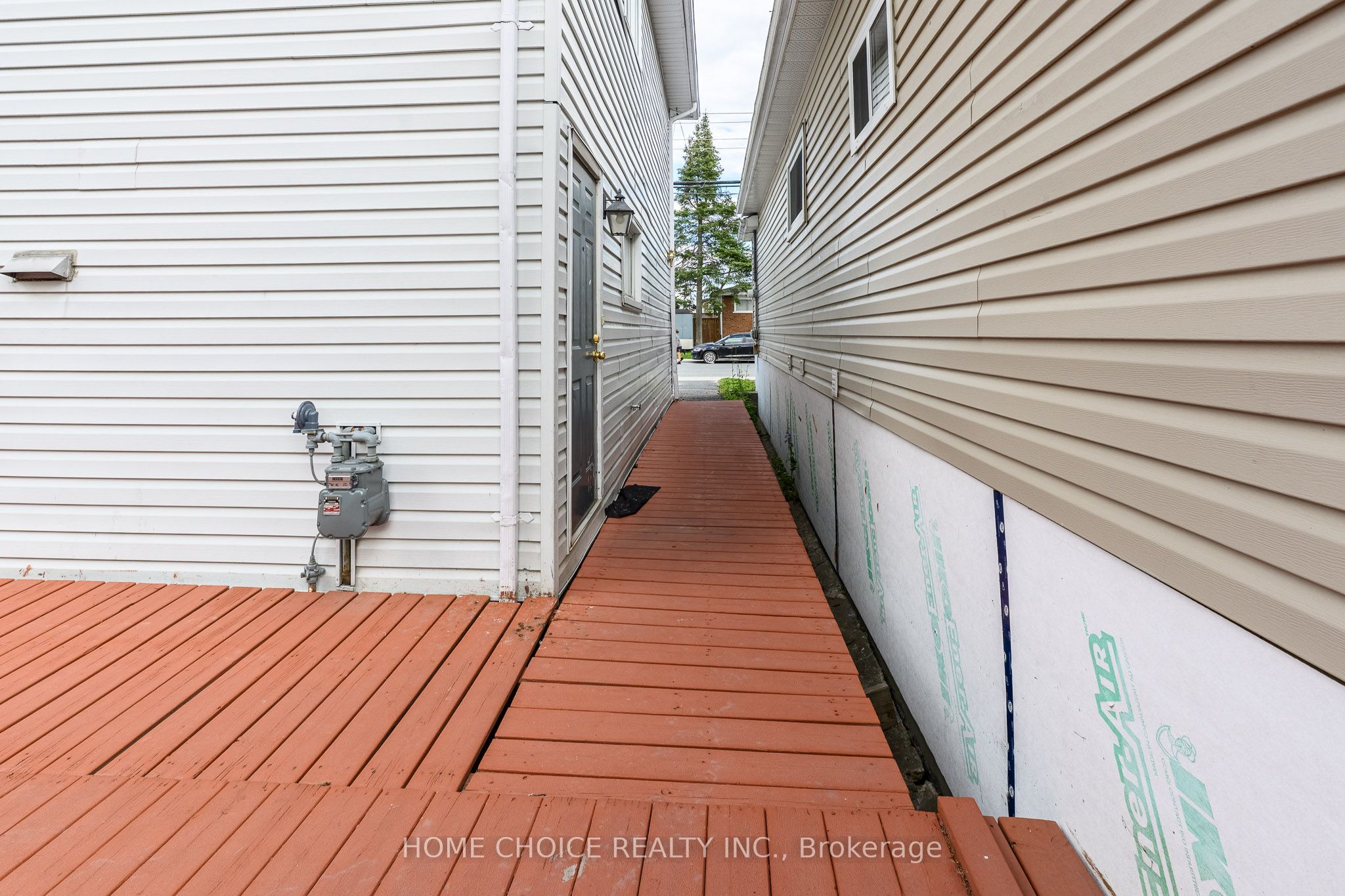 305 Maple Street N Property Photo 41