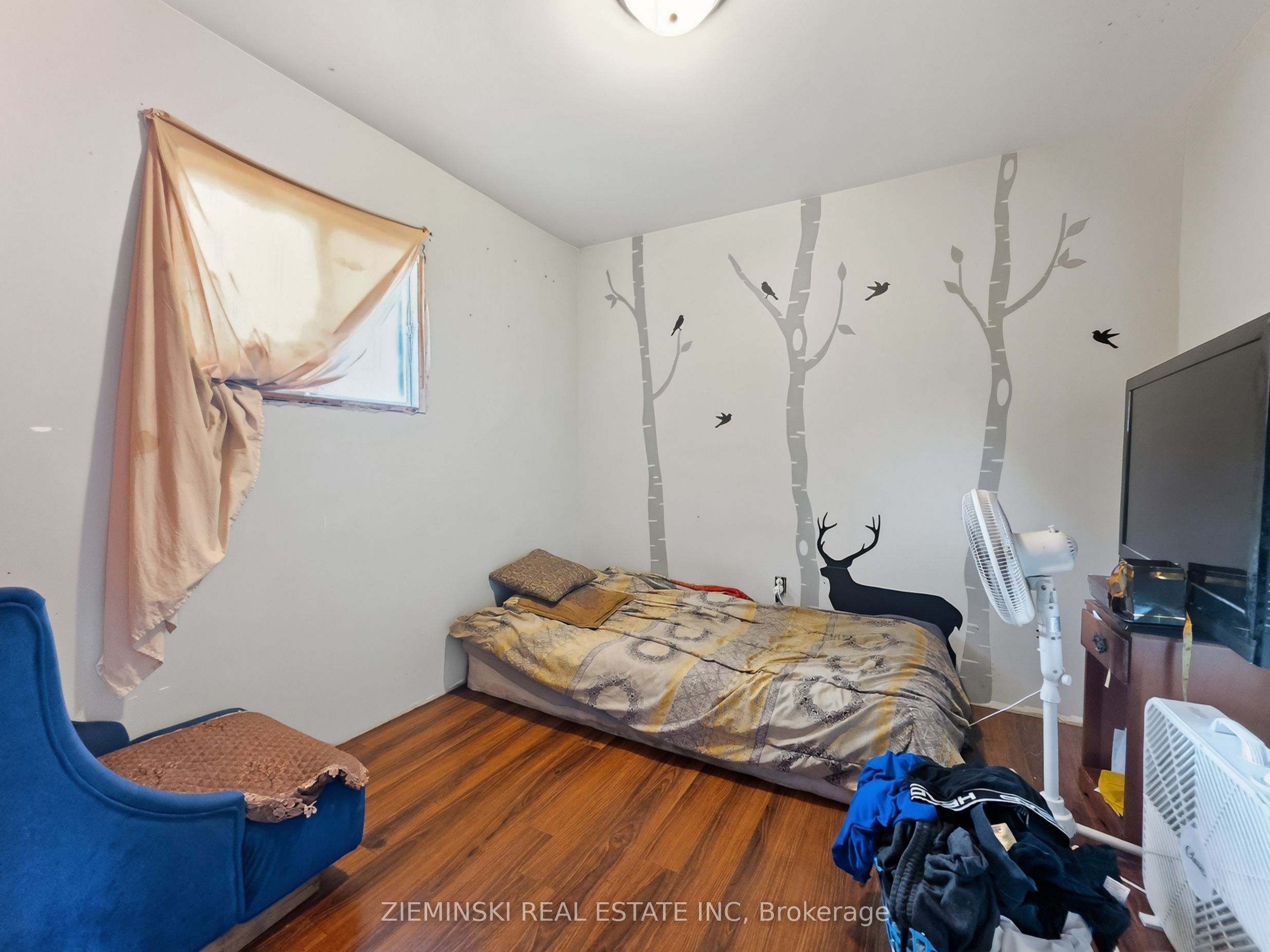 112 Duncan Avenue S Property Photo 7