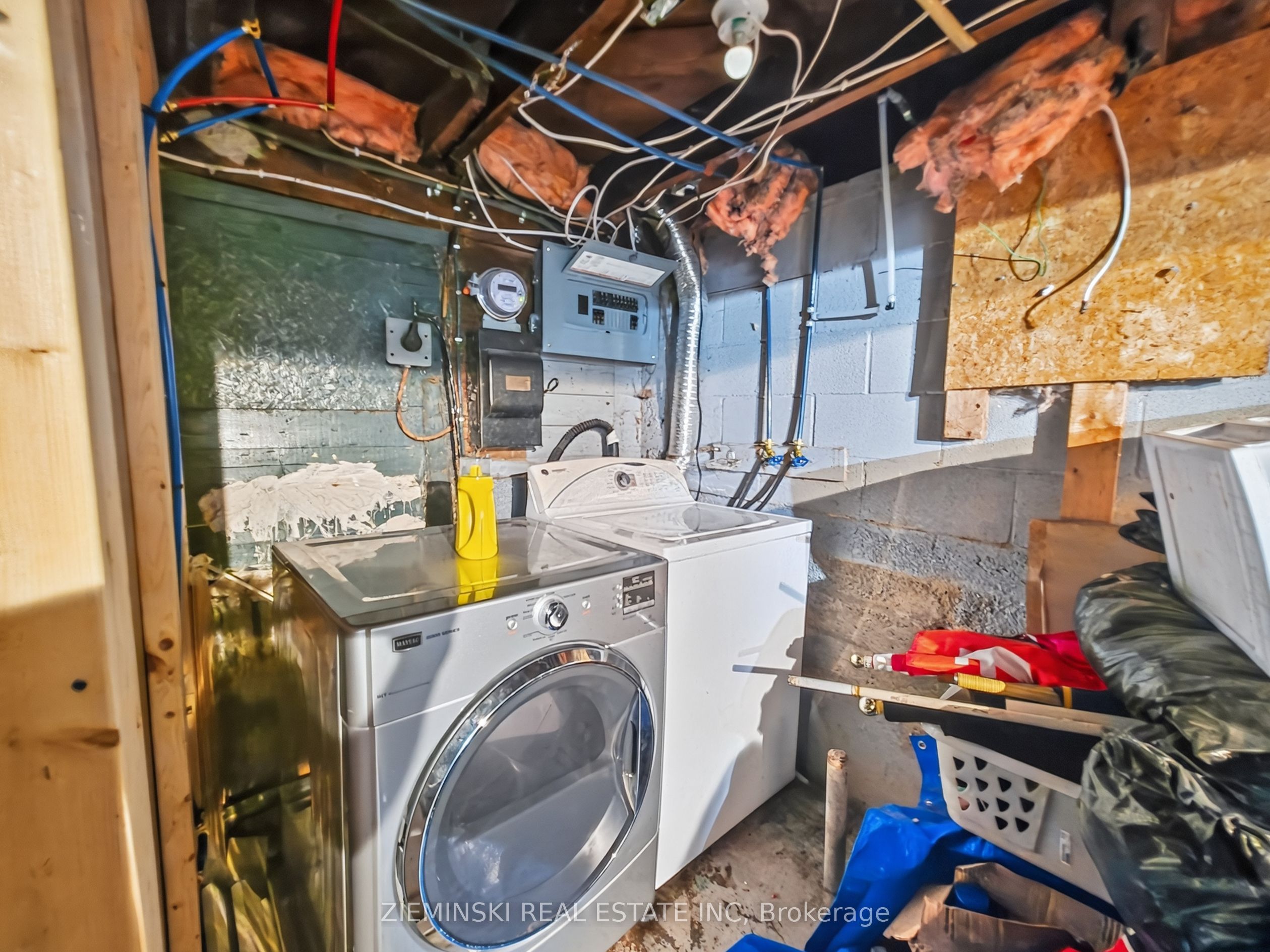 112 Duncan Avenue S Property Photo 11
