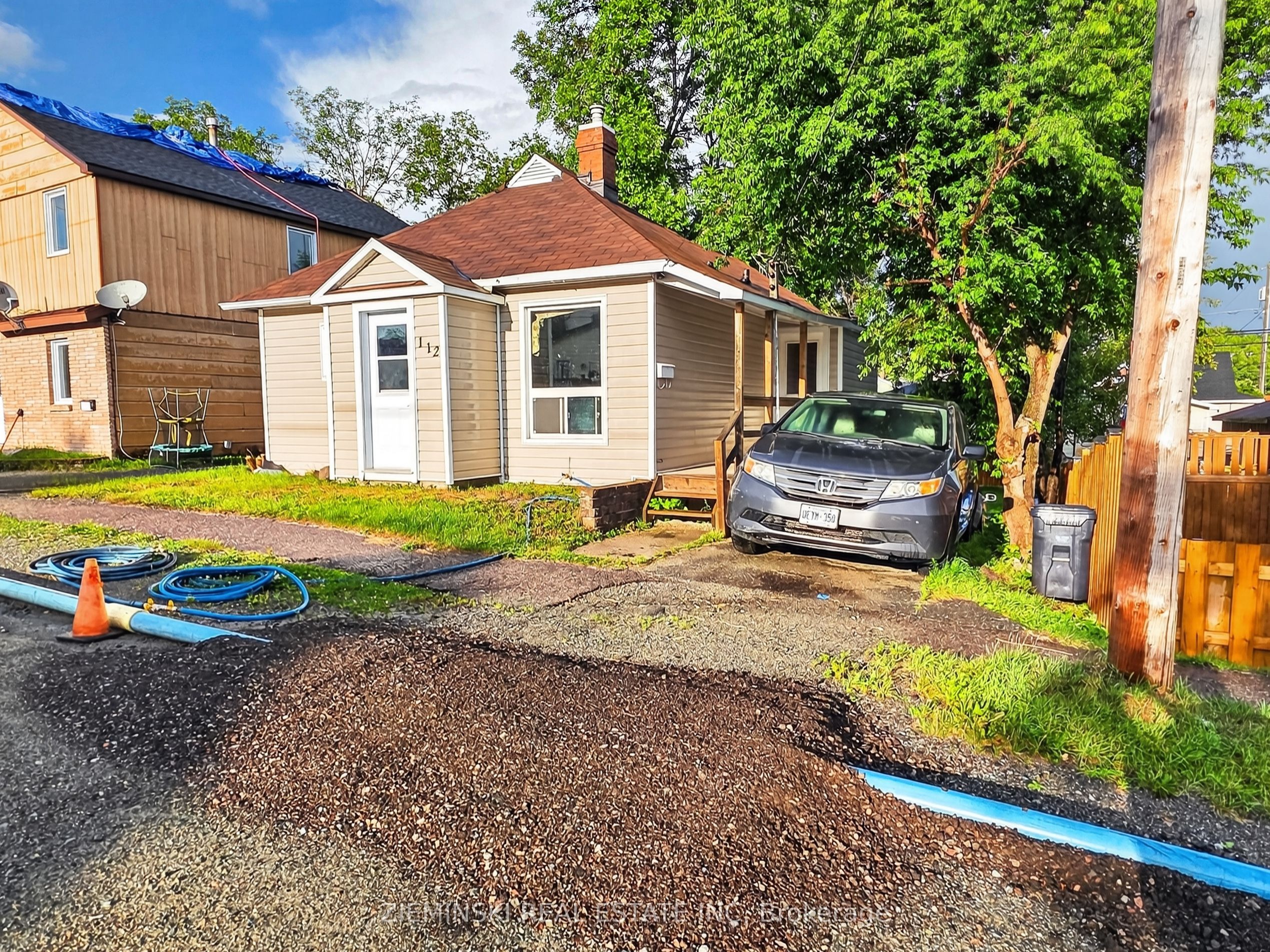 112 Duncan Avenue S Property Photo 17