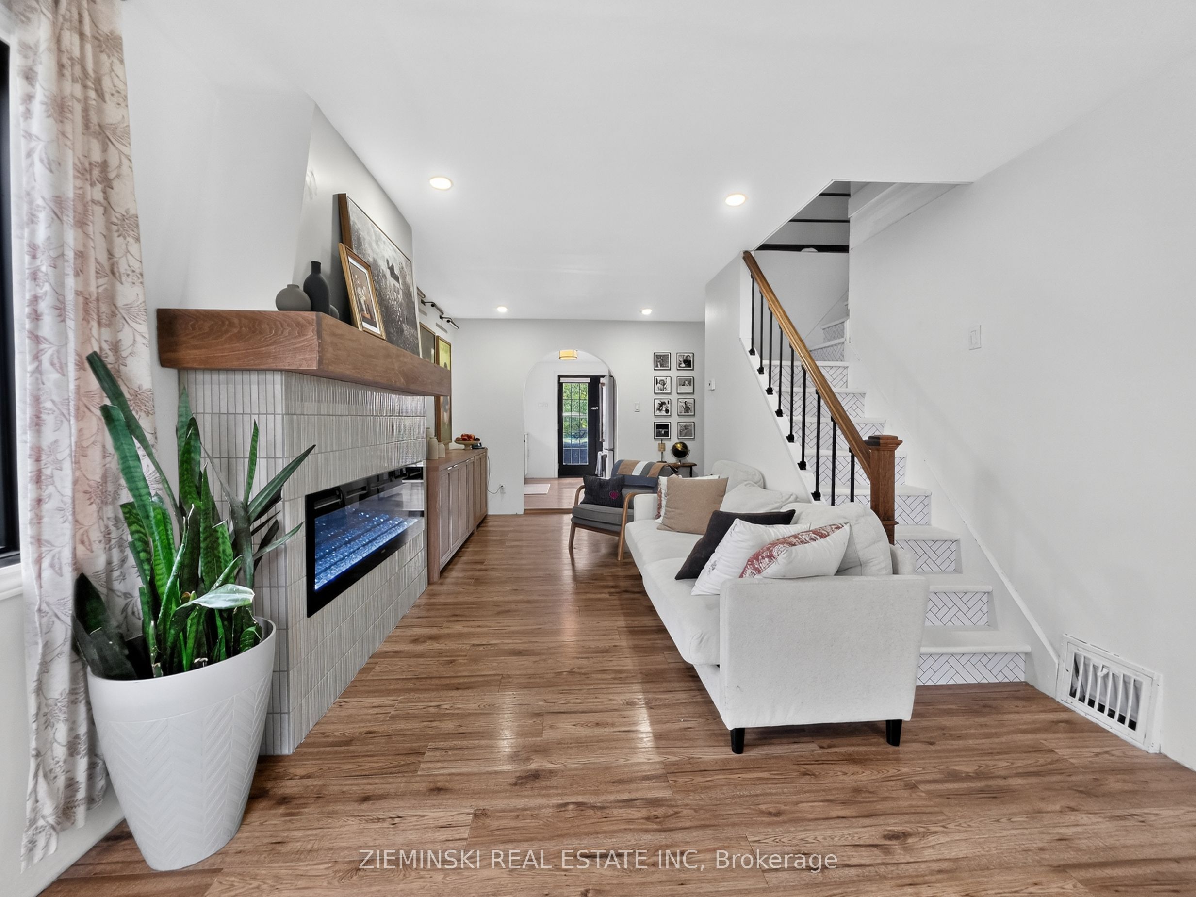 163 Anson Drive Property Photo 4