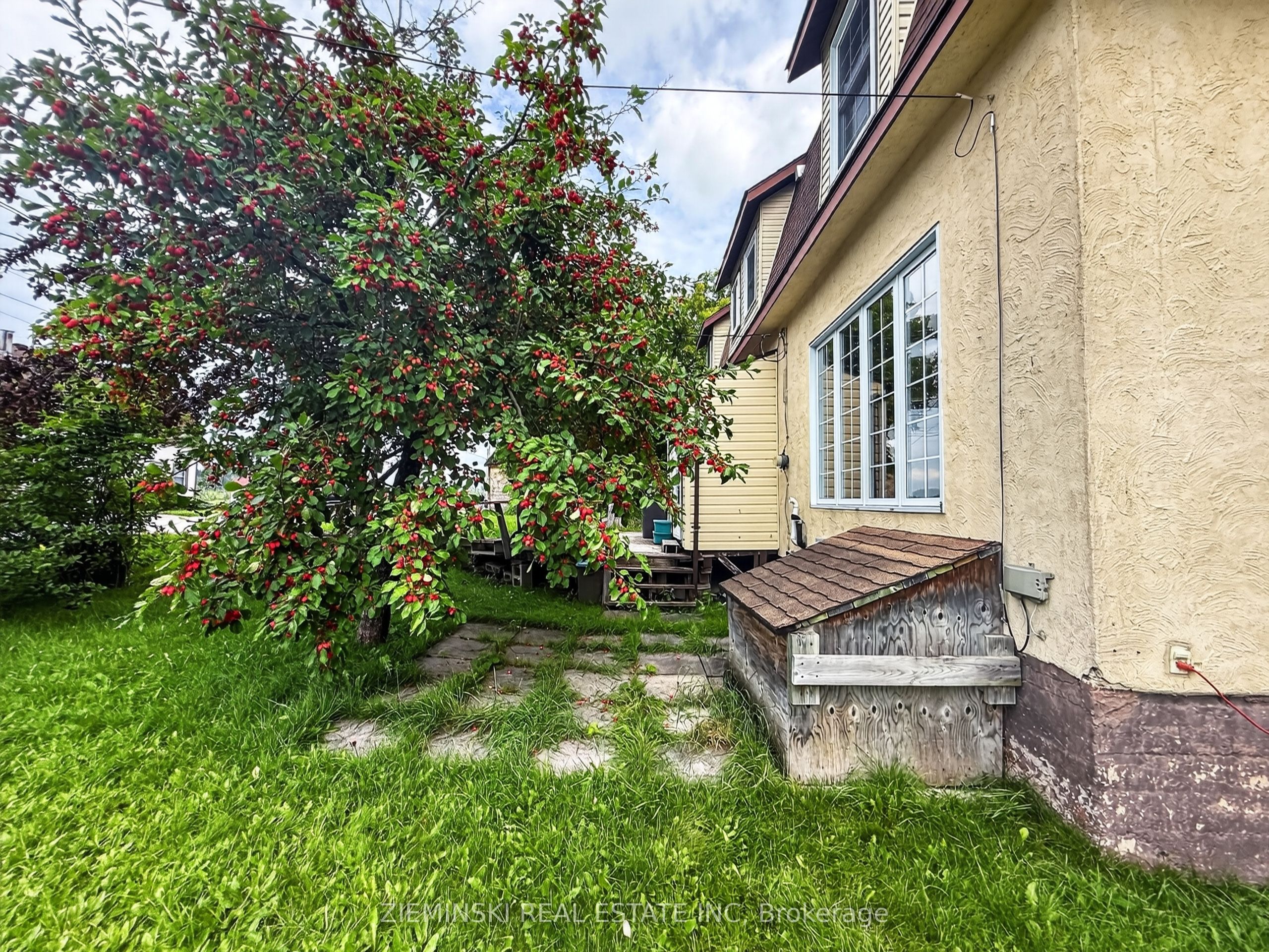 106 Argyle Avenue Property Photo 2