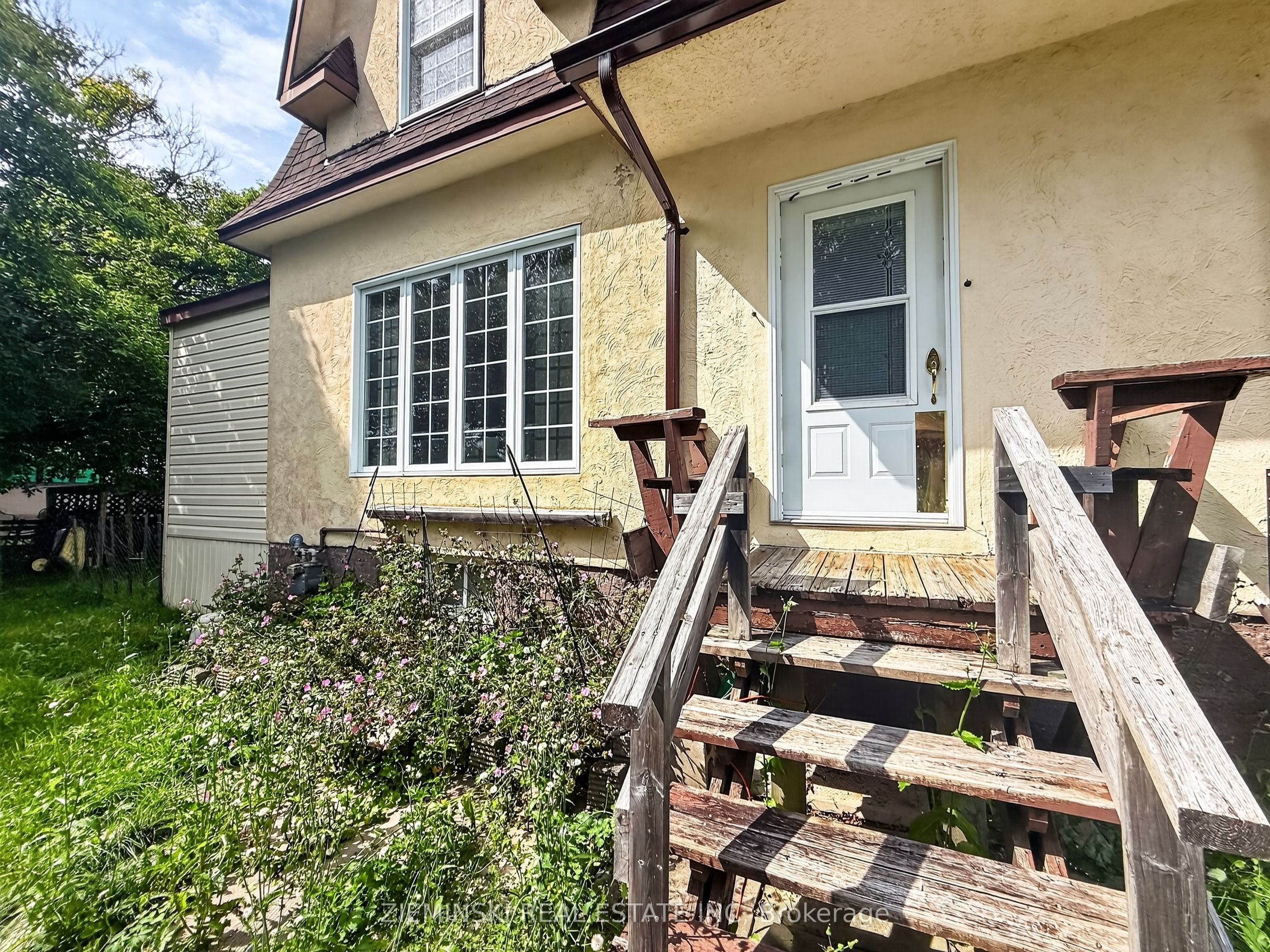 106 Argyle Avenue Property Photo 36