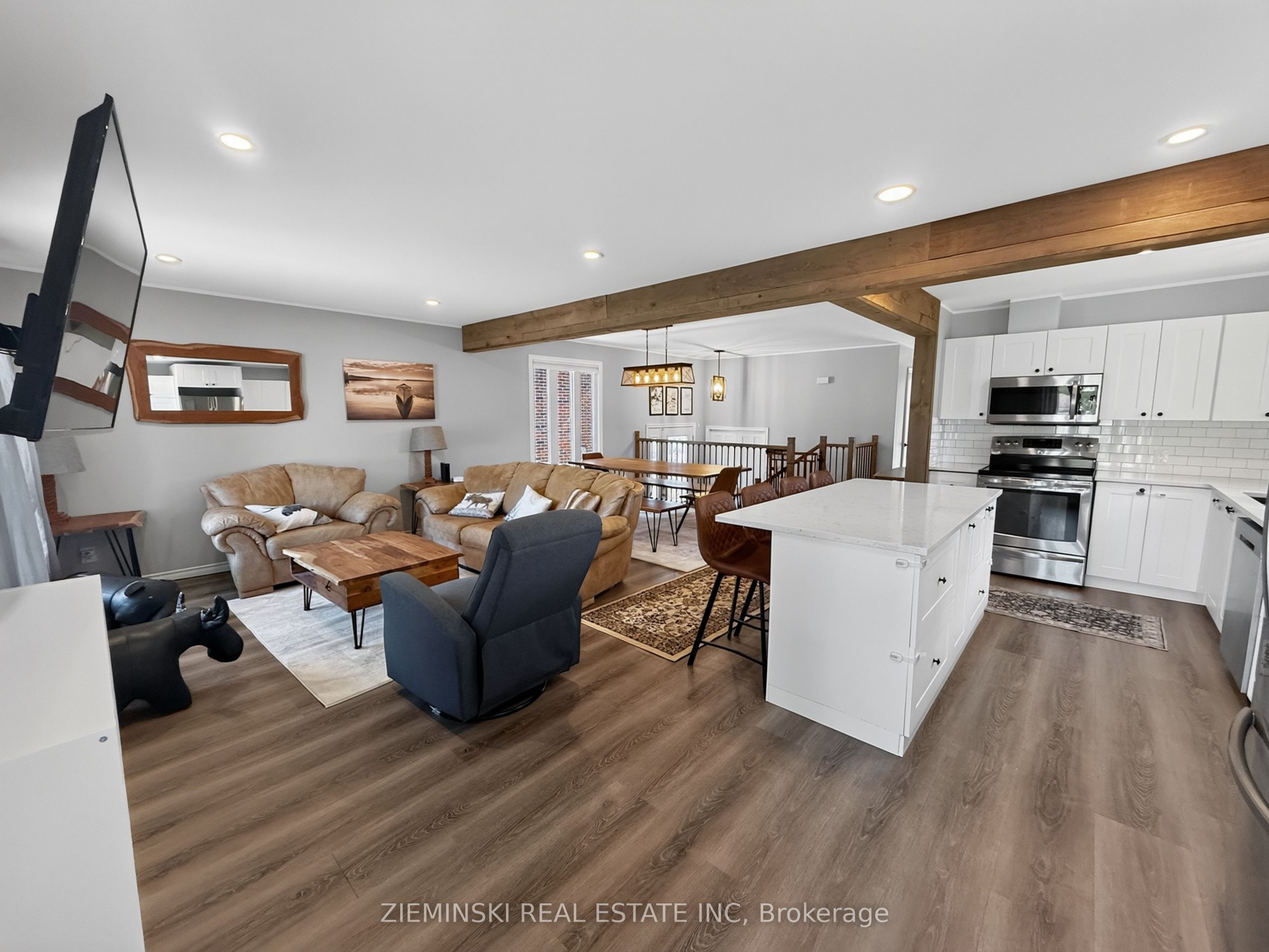 69 Jubilee Avenue W Property Photo 3