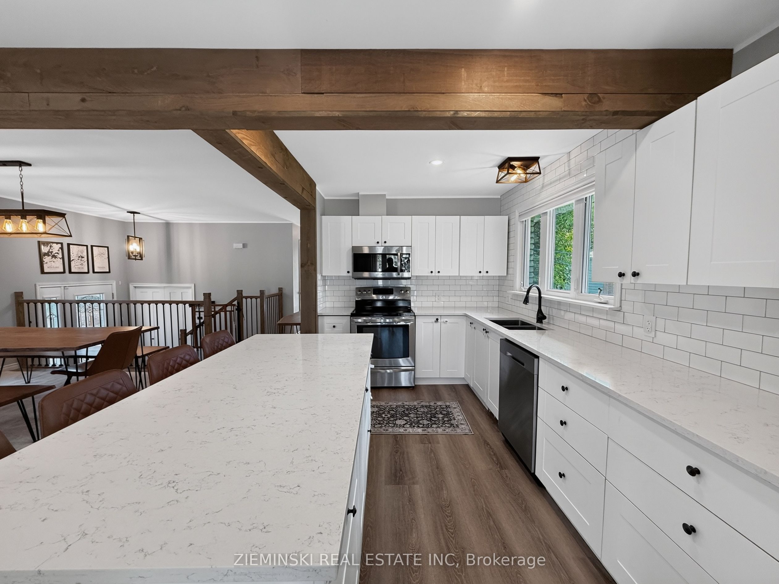 69 Jubilee Avenue W Property Photo 5