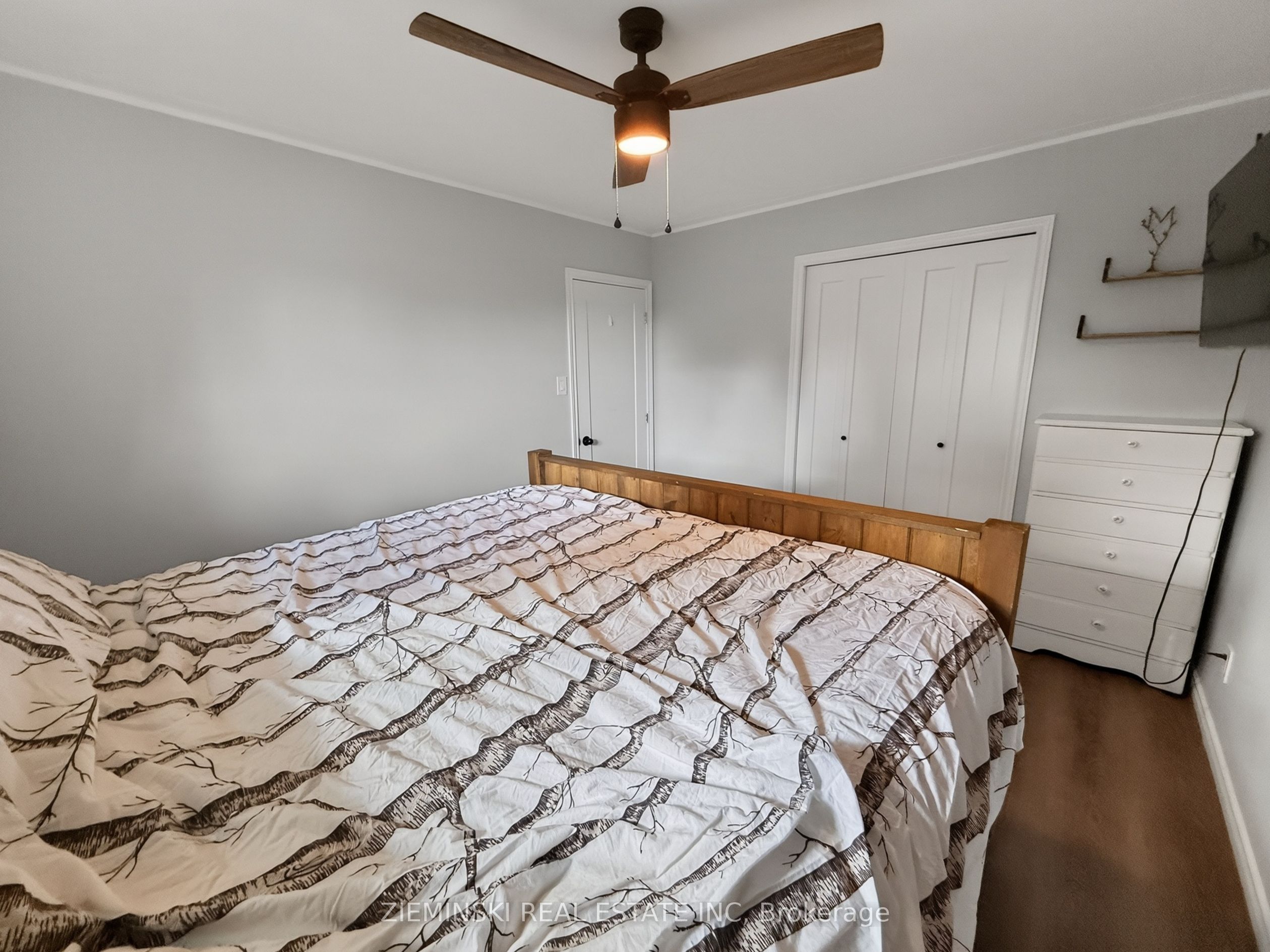 69 Jubilee Avenue W Property Photo 14