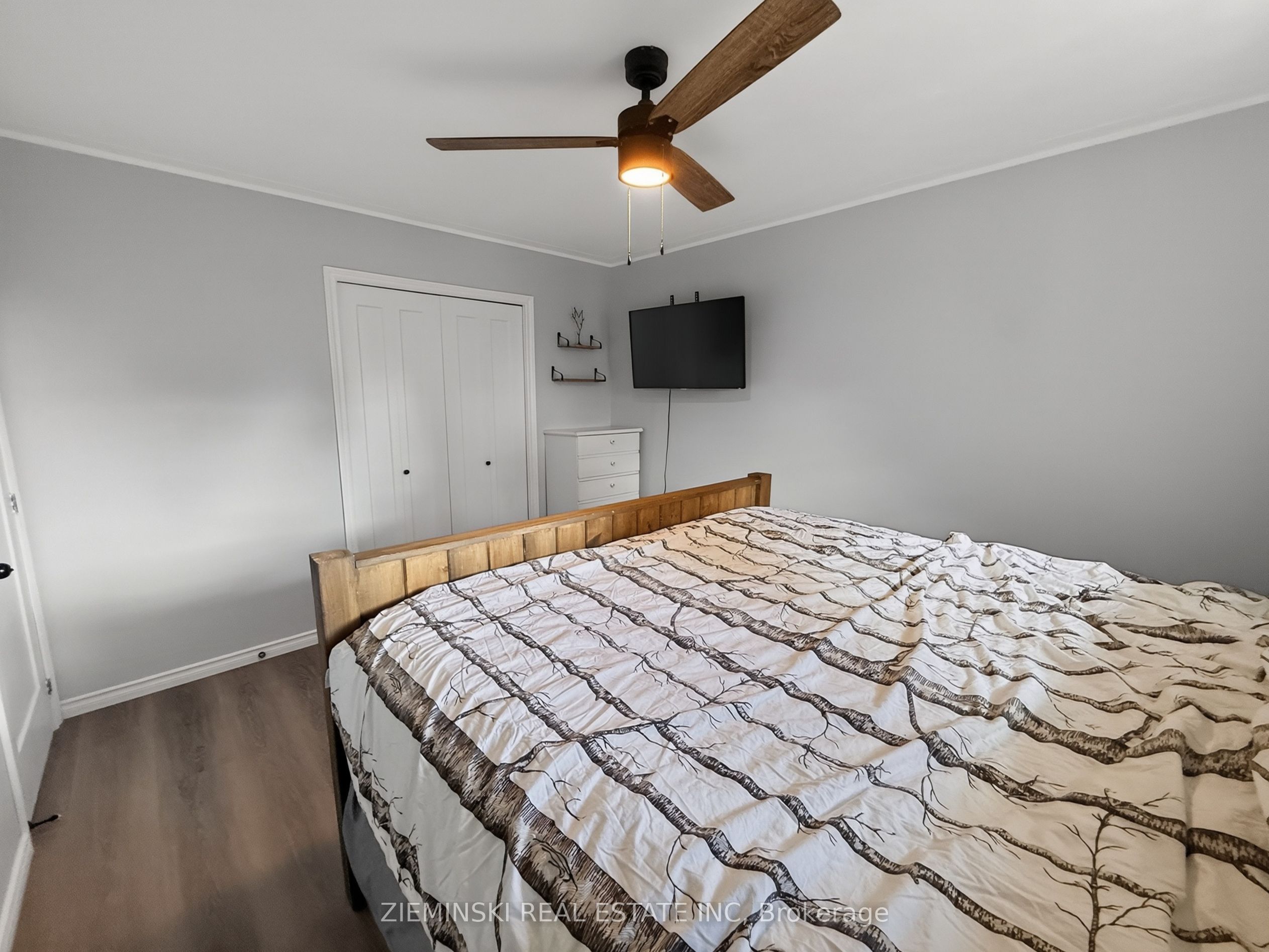 69 Jubilee Avenue W Property Photo 15