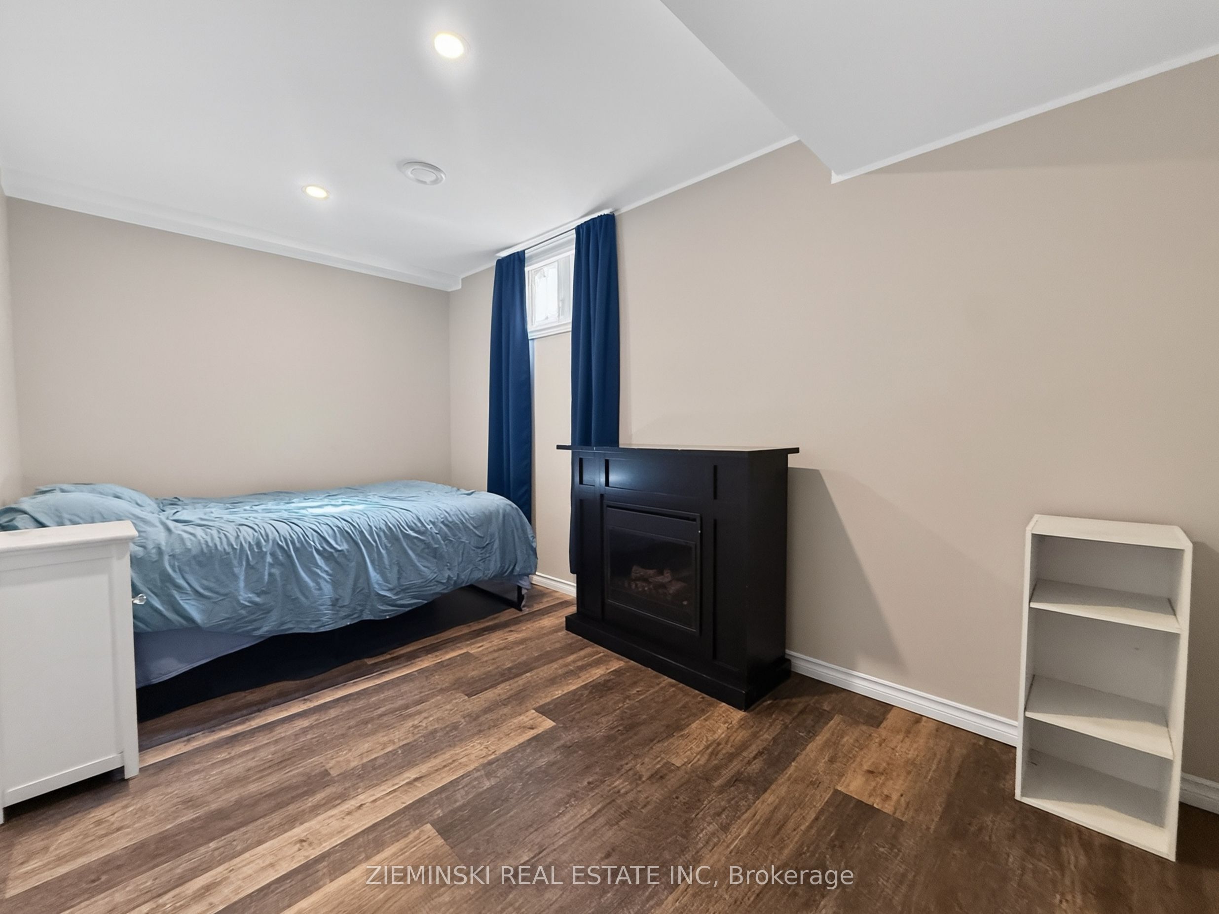 69 Jubilee Avenue W Property Photo 25