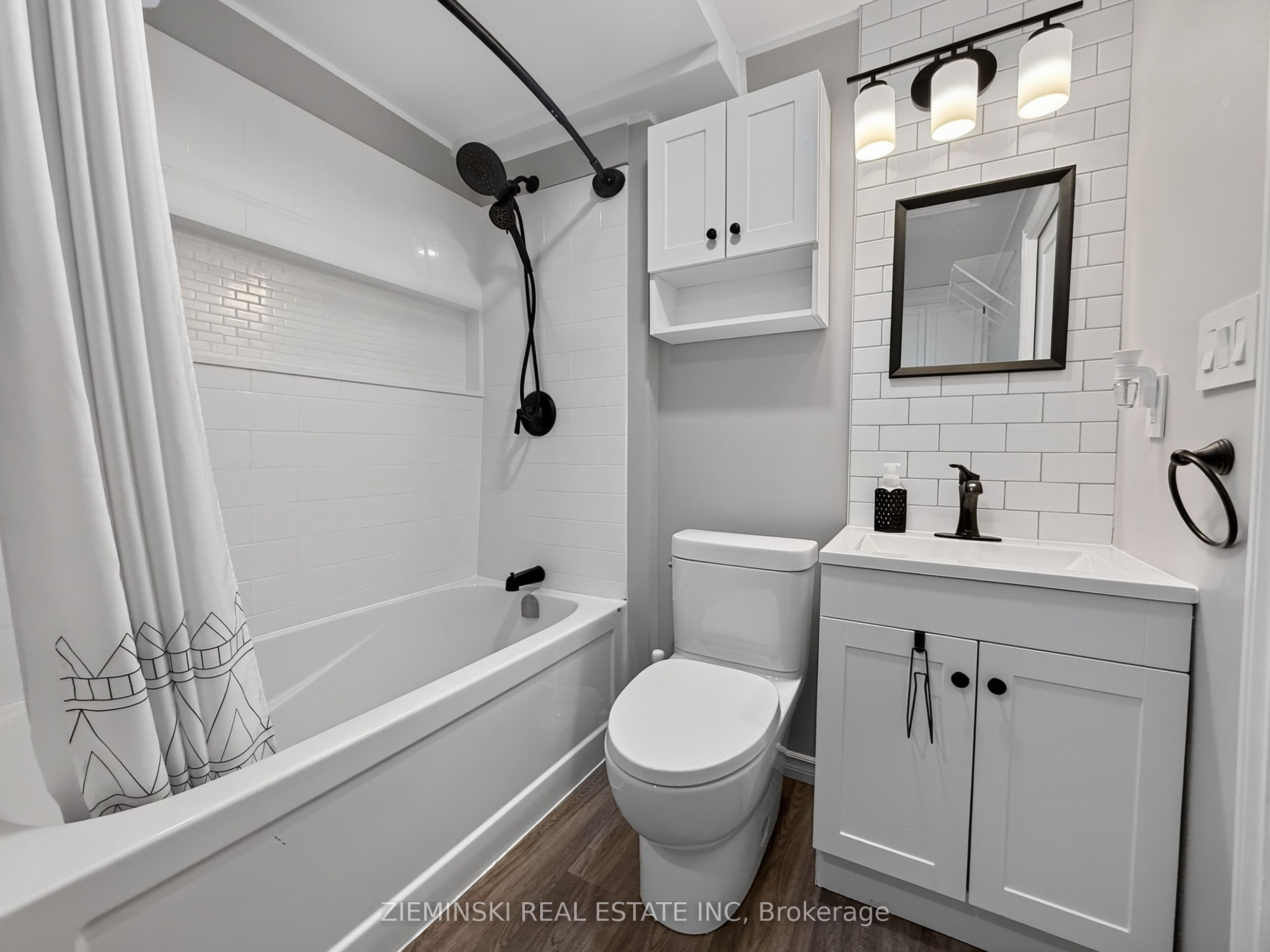 69 Jubilee Avenue W Property Photo 28