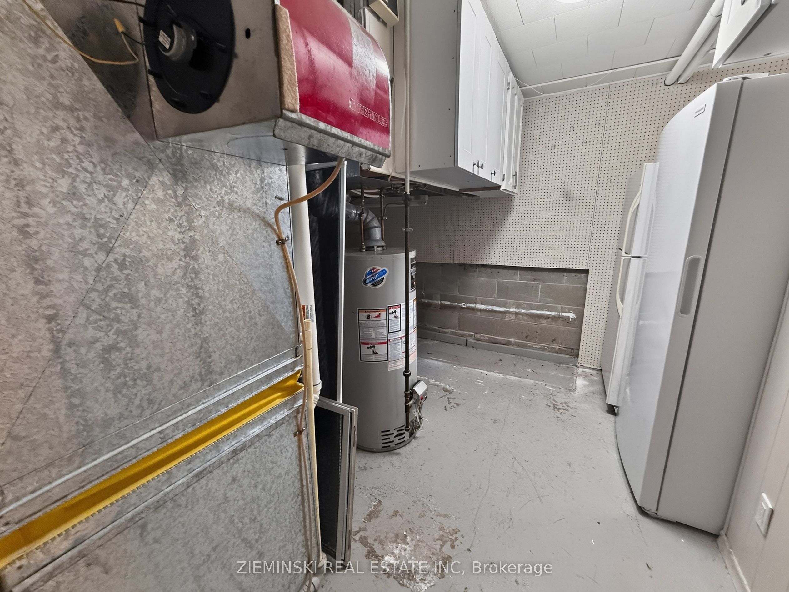 69 Jubilee Avenue W Property Photo 30
