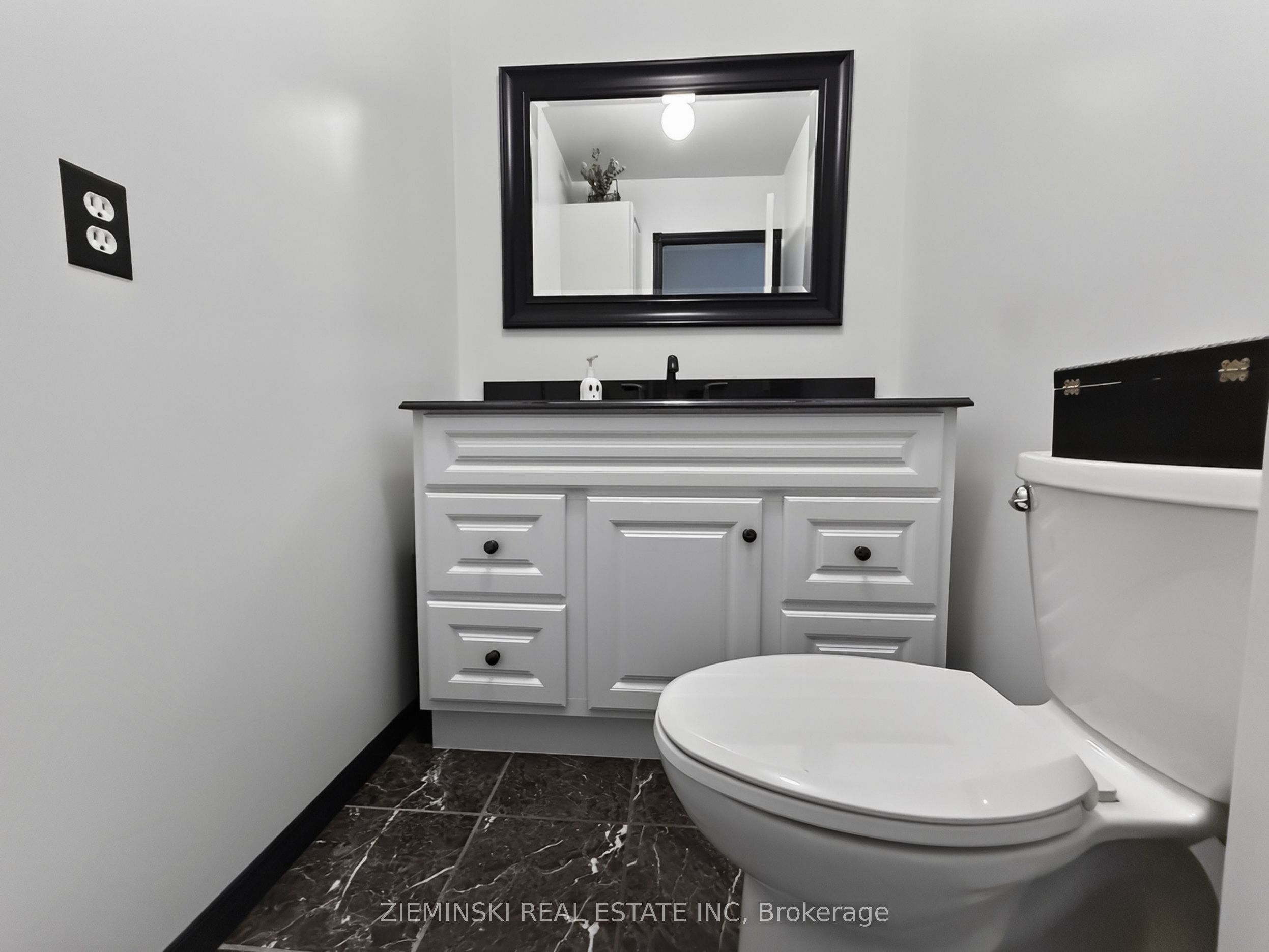 810 Laforest Road Property Photo 12