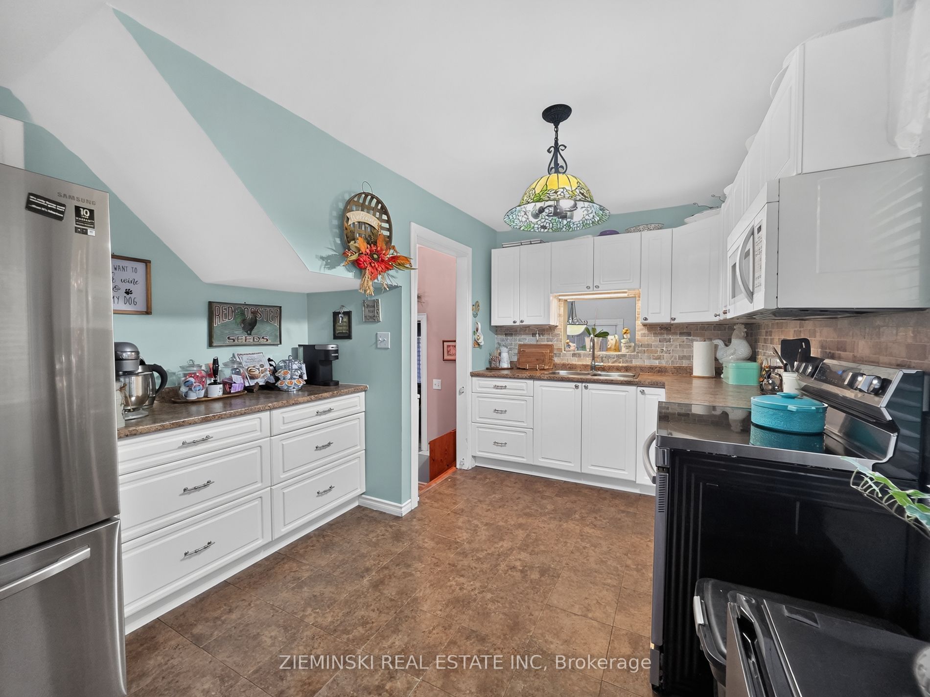 358 Ogden Avenue Property Photo 12