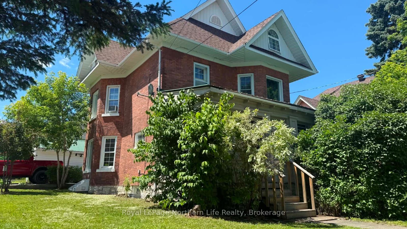534 Rorke Avenue Property Photo 3
