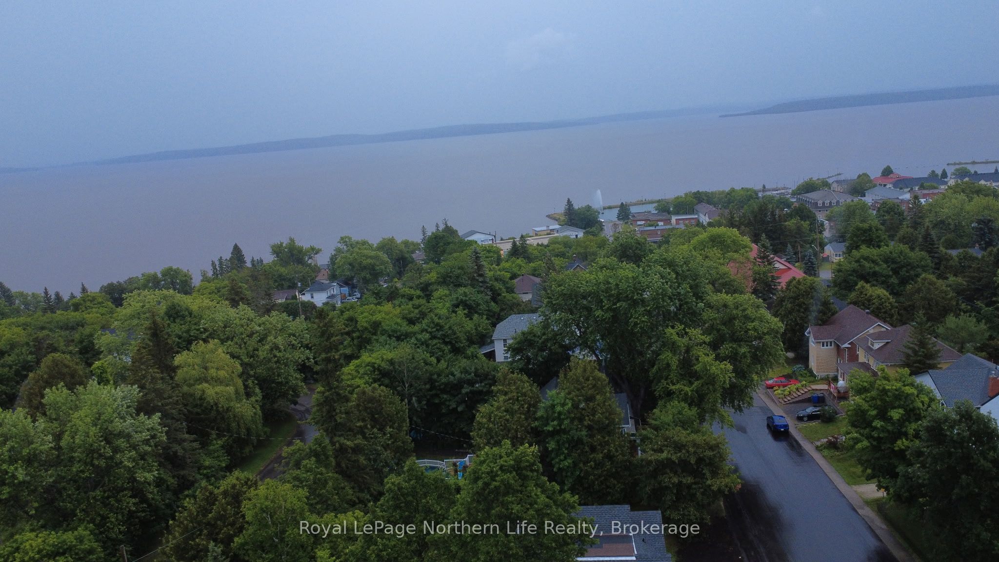 534 Rorke Avenue Property Photo 38