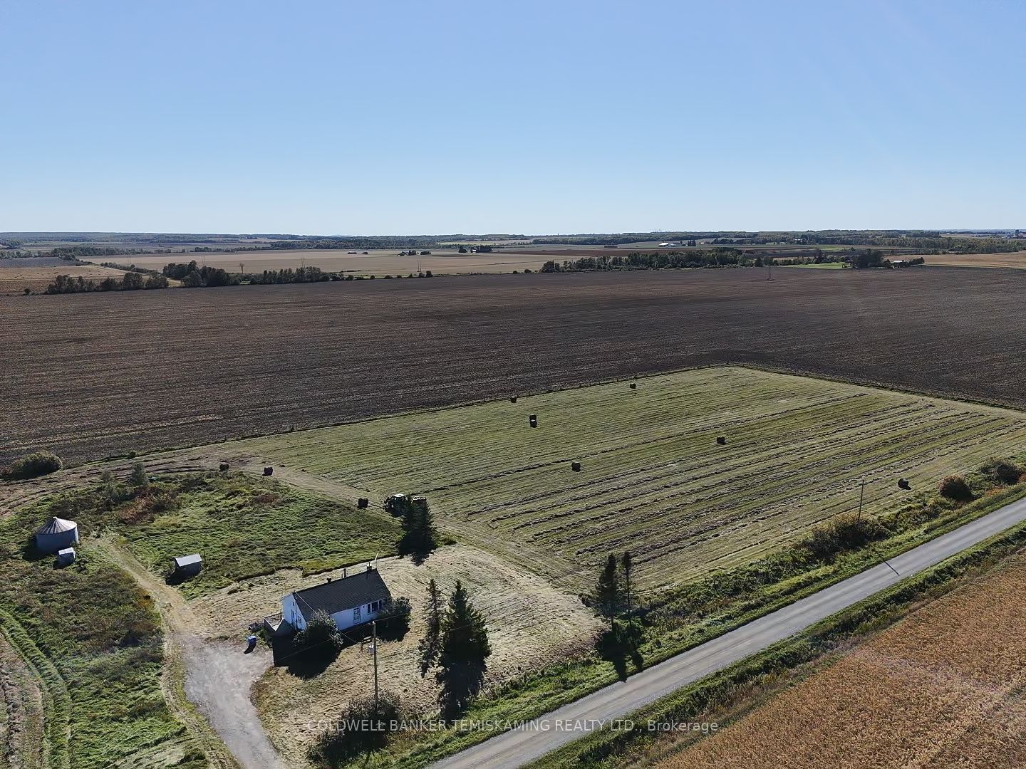 225062 Denomme Road Property Photo 1