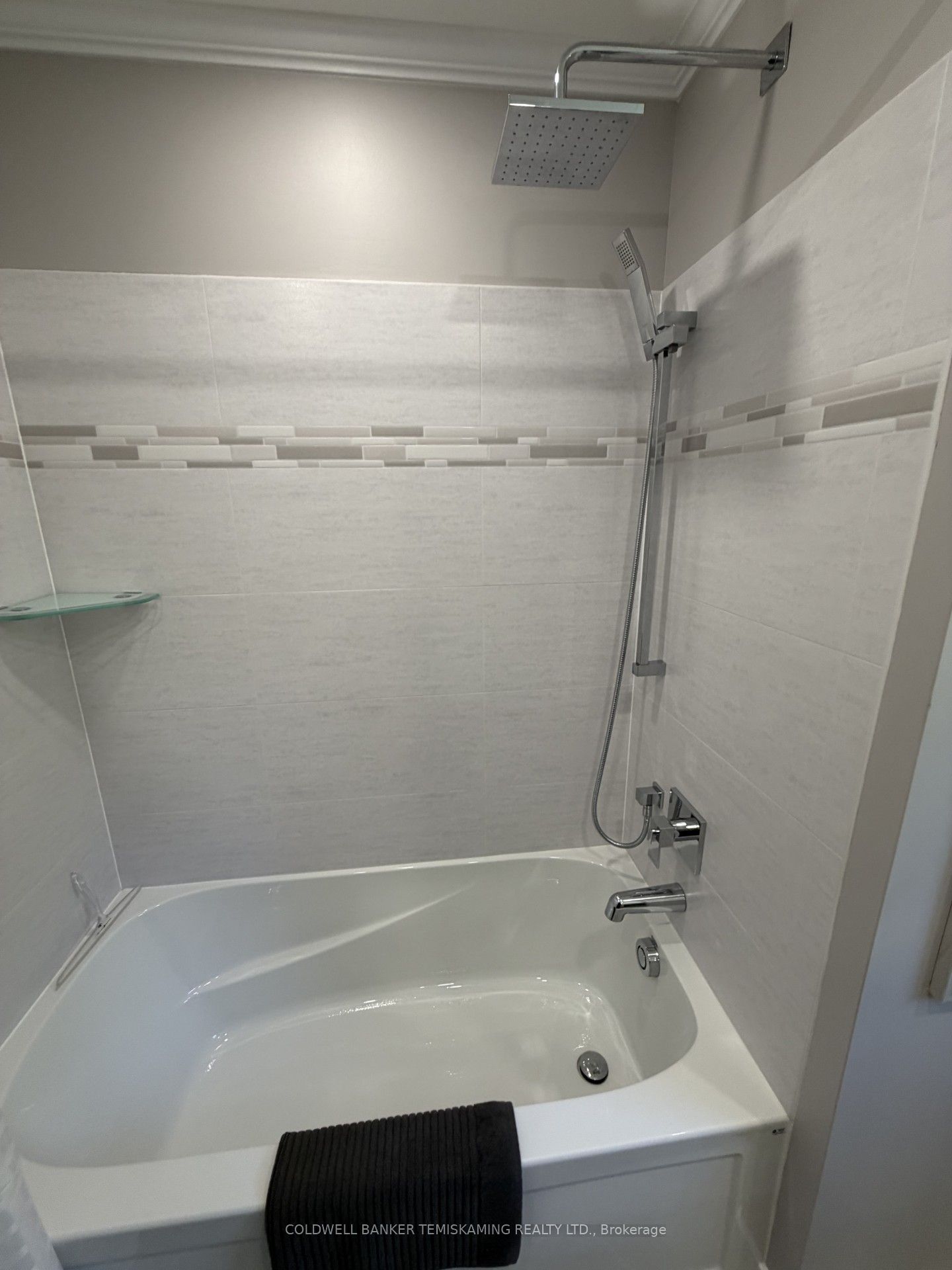 722027 Grandview Drive Property Photo 12