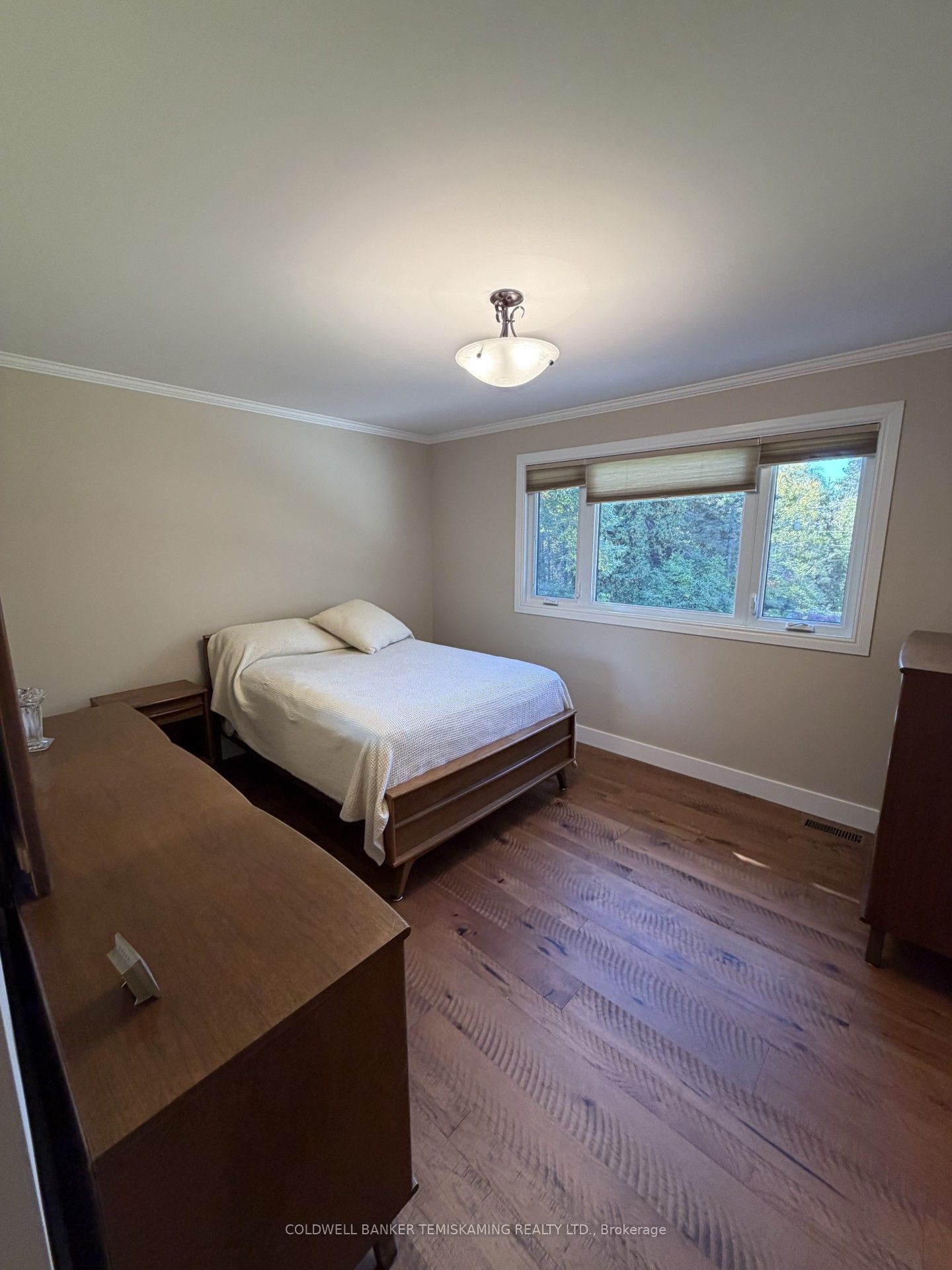 722027 Grandview Drive Property Photo 14