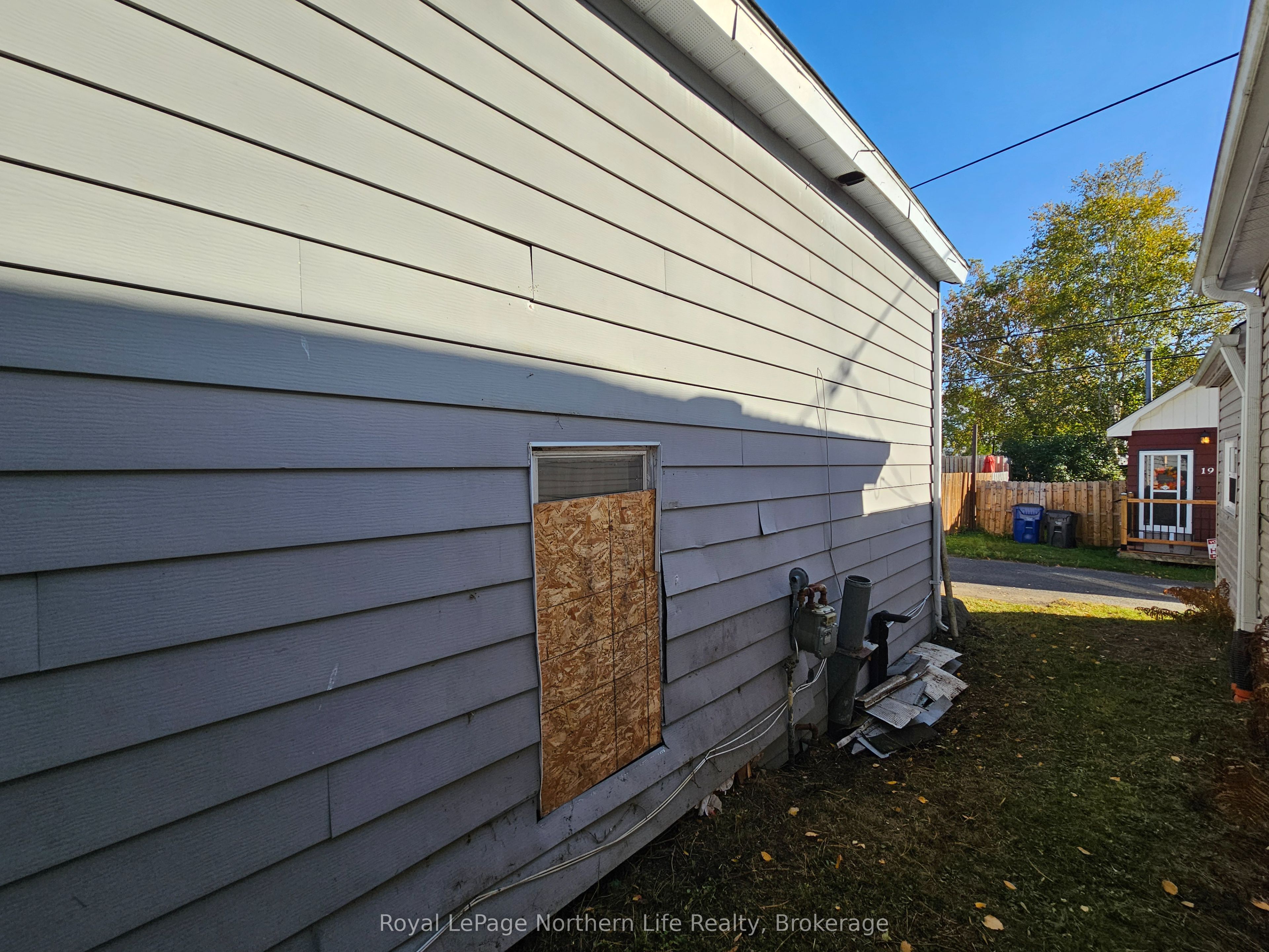 20 Lower Helen Street Property Photo 5