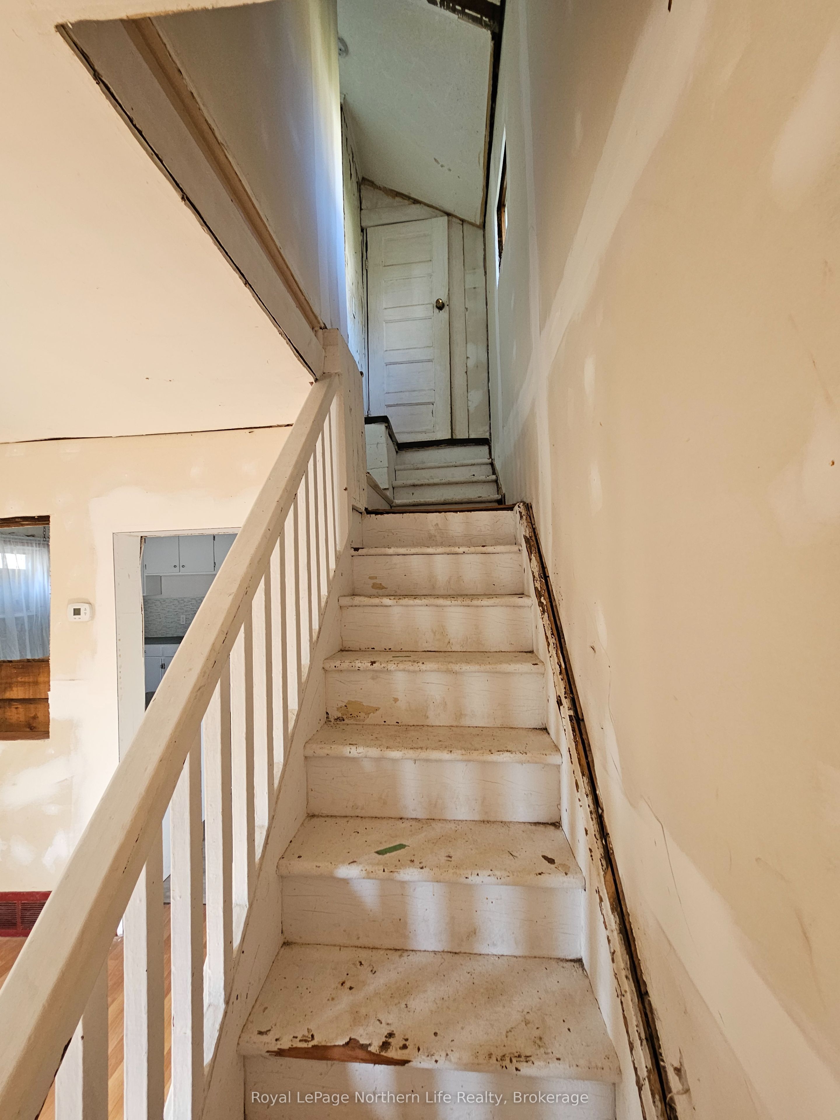 20 Lower Helen Street Property Photo 12