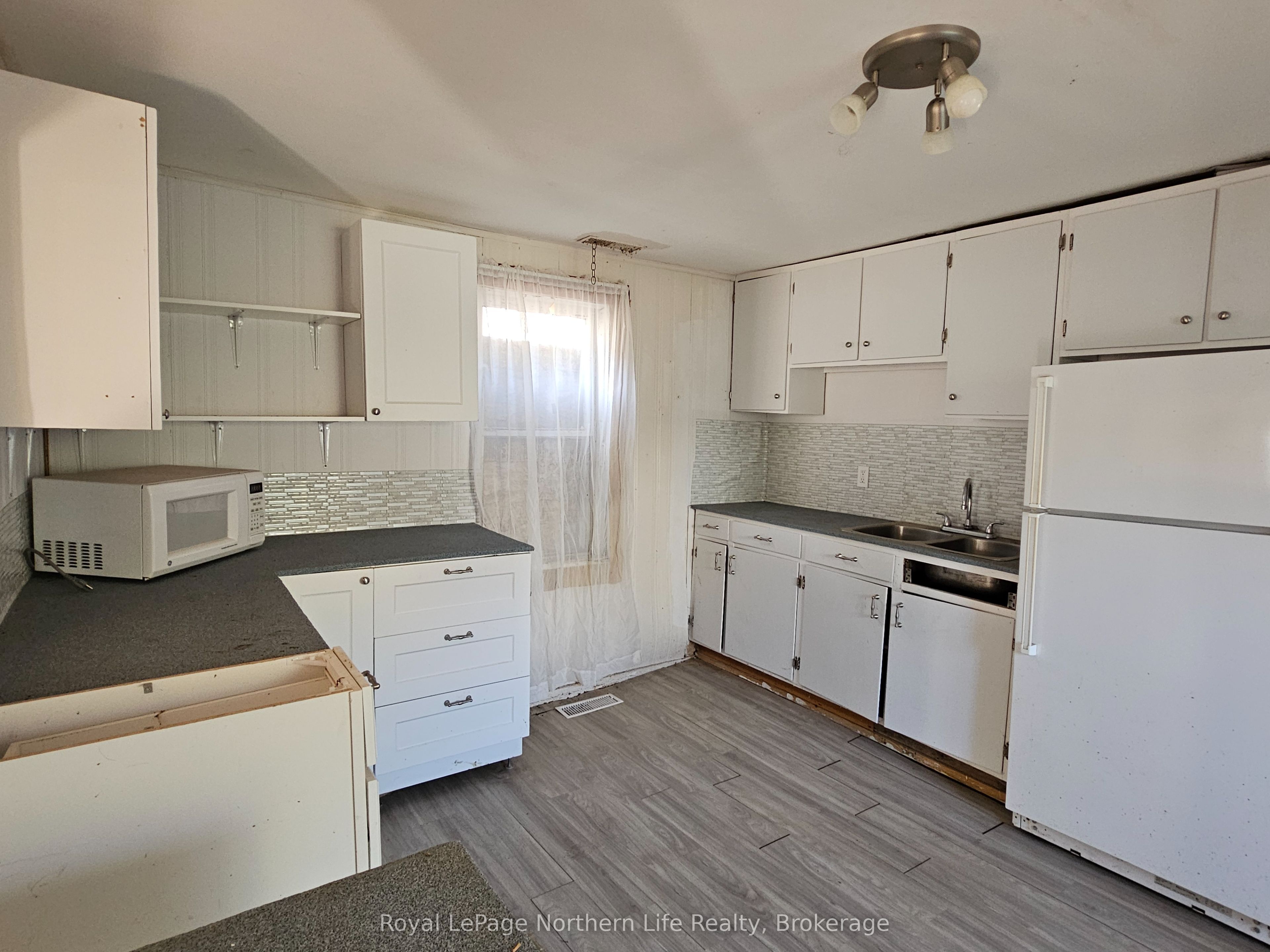 20 Lower Helen Street Property Photo 15