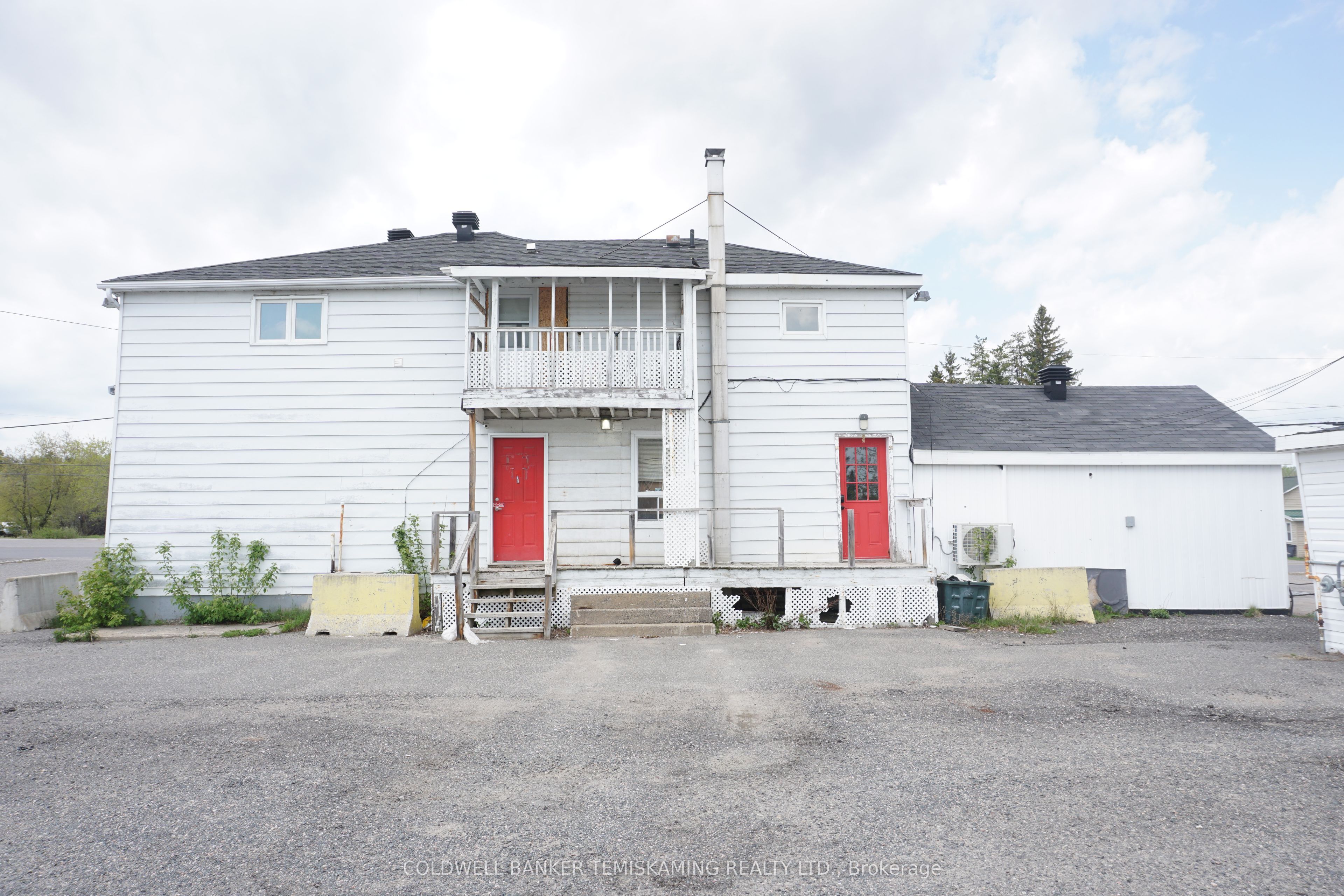 102 King Street Property Photo 3