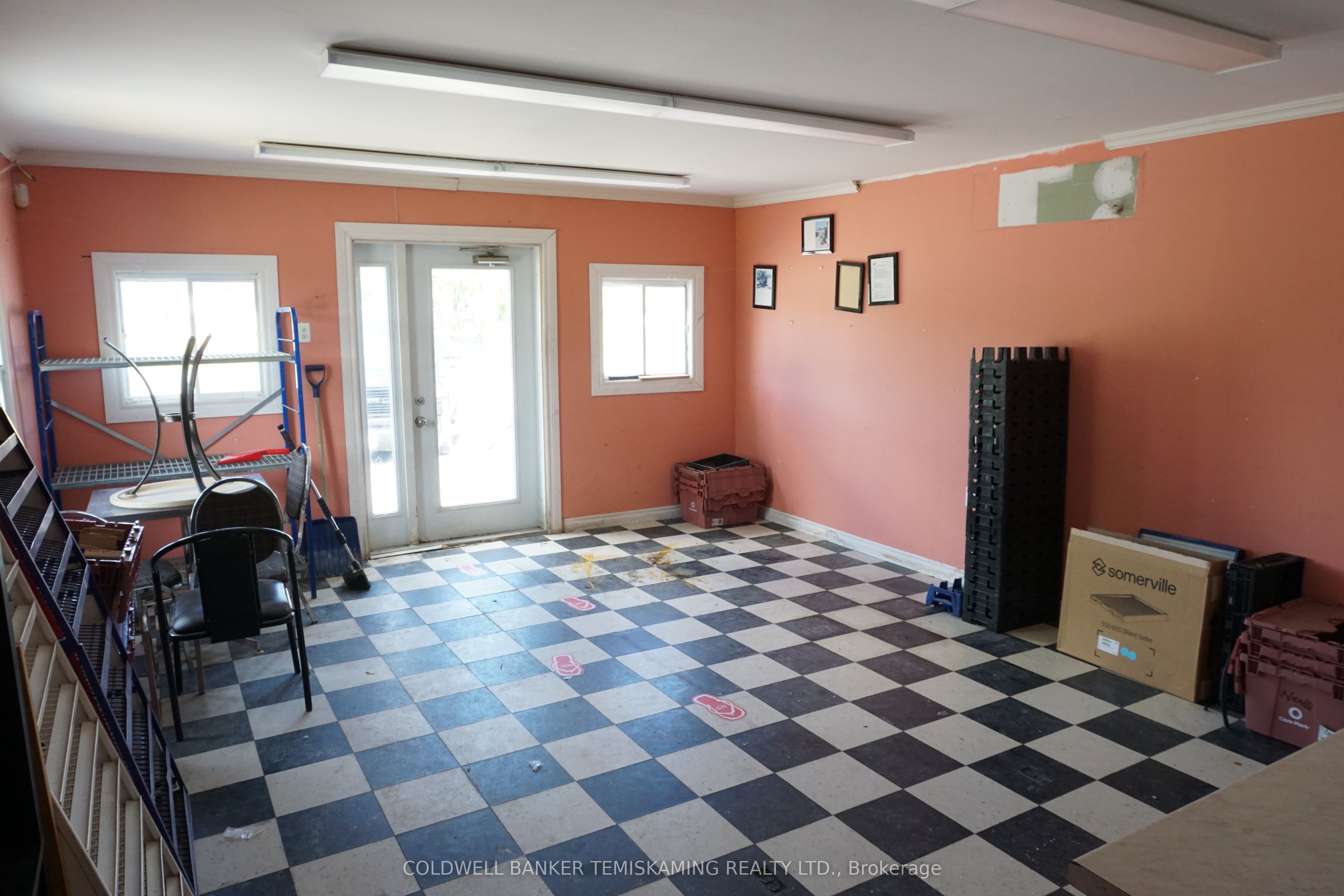 102 King Street Property Photo 25