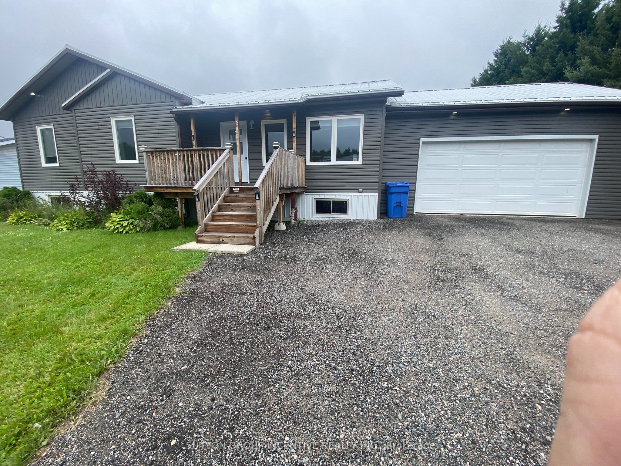 24 Bowman Avenue Property Photo 2