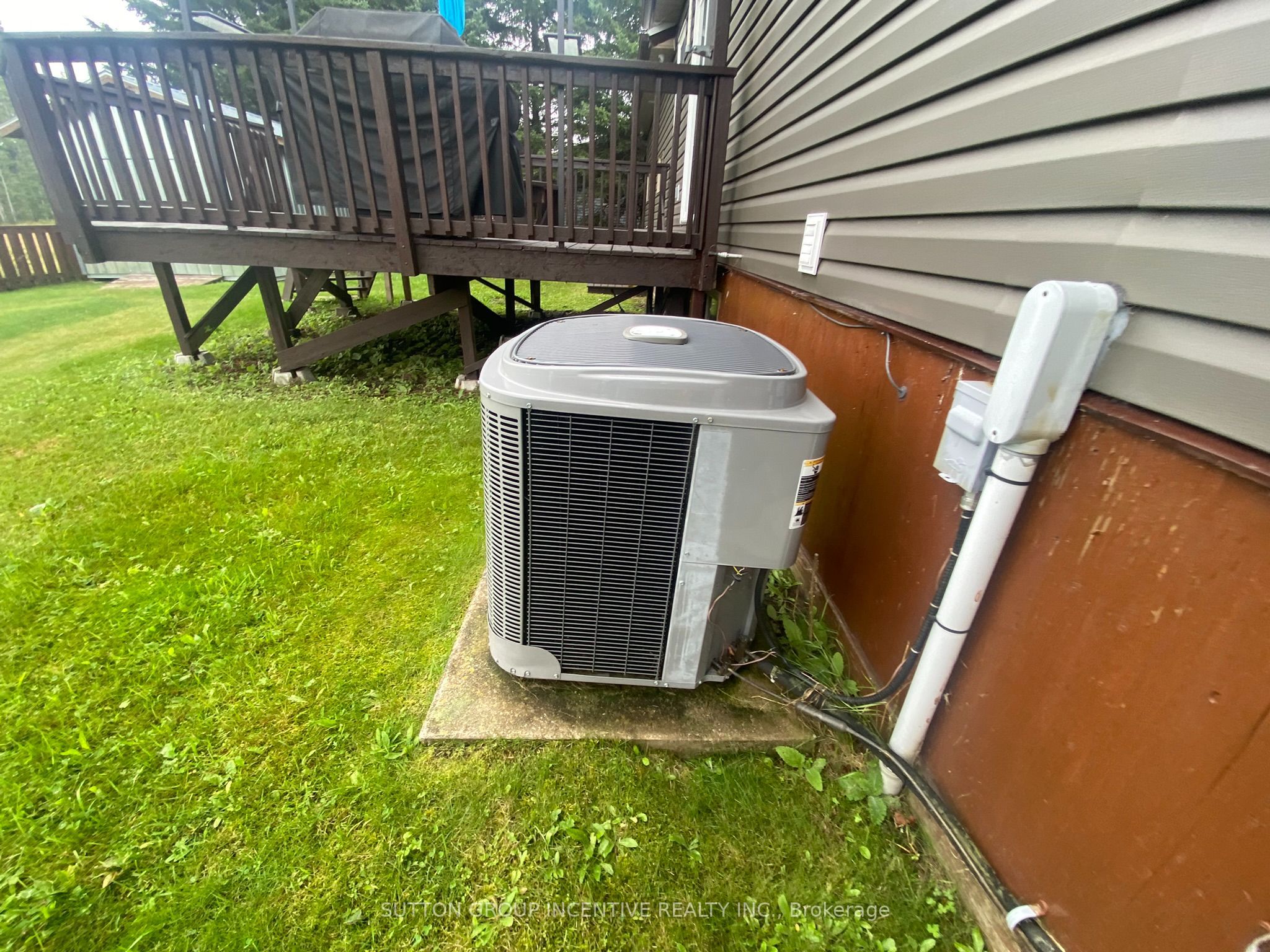 24 Bowman Avenue Property Photo 16