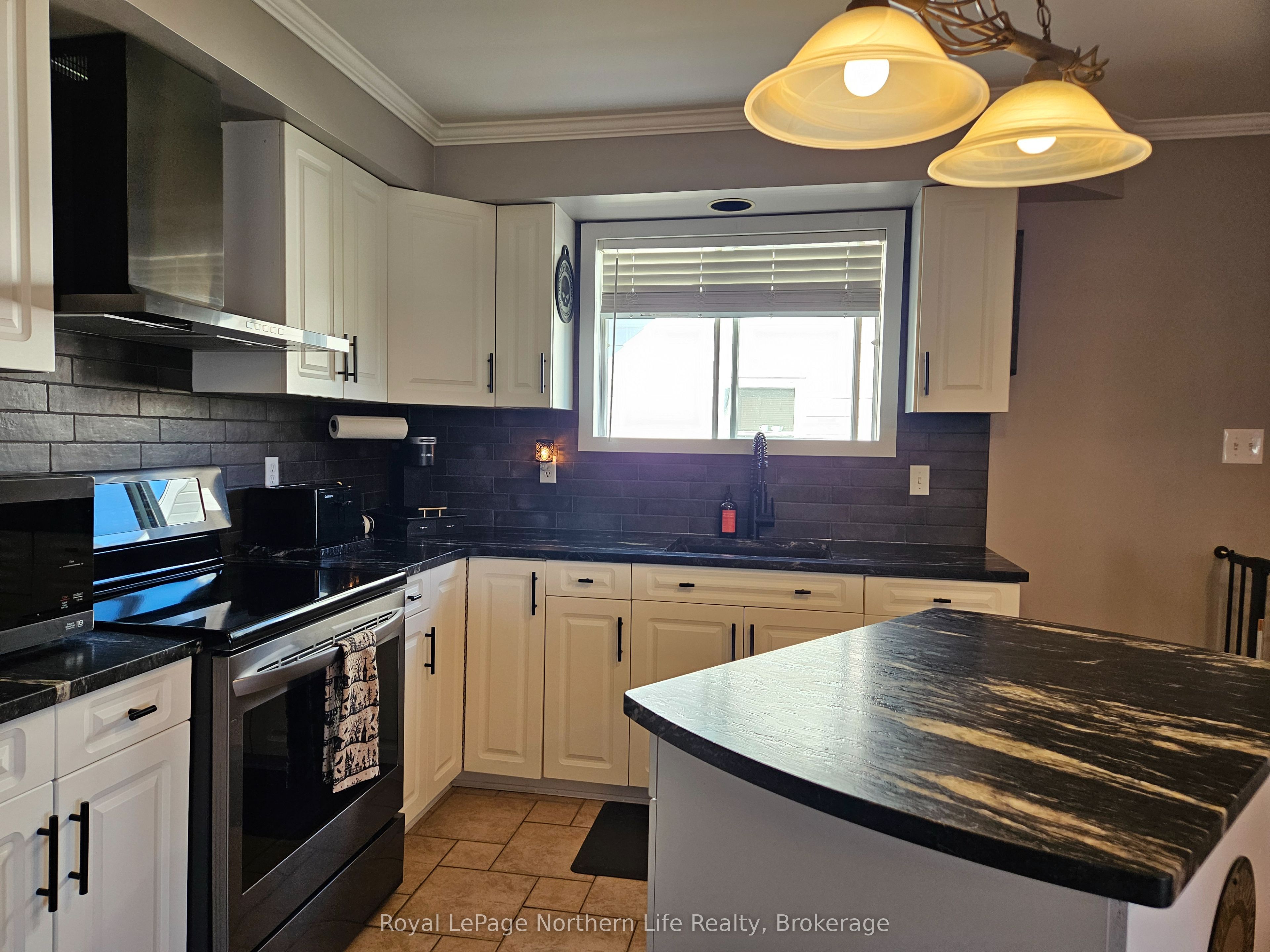 472 Albert Street Property Photo 18