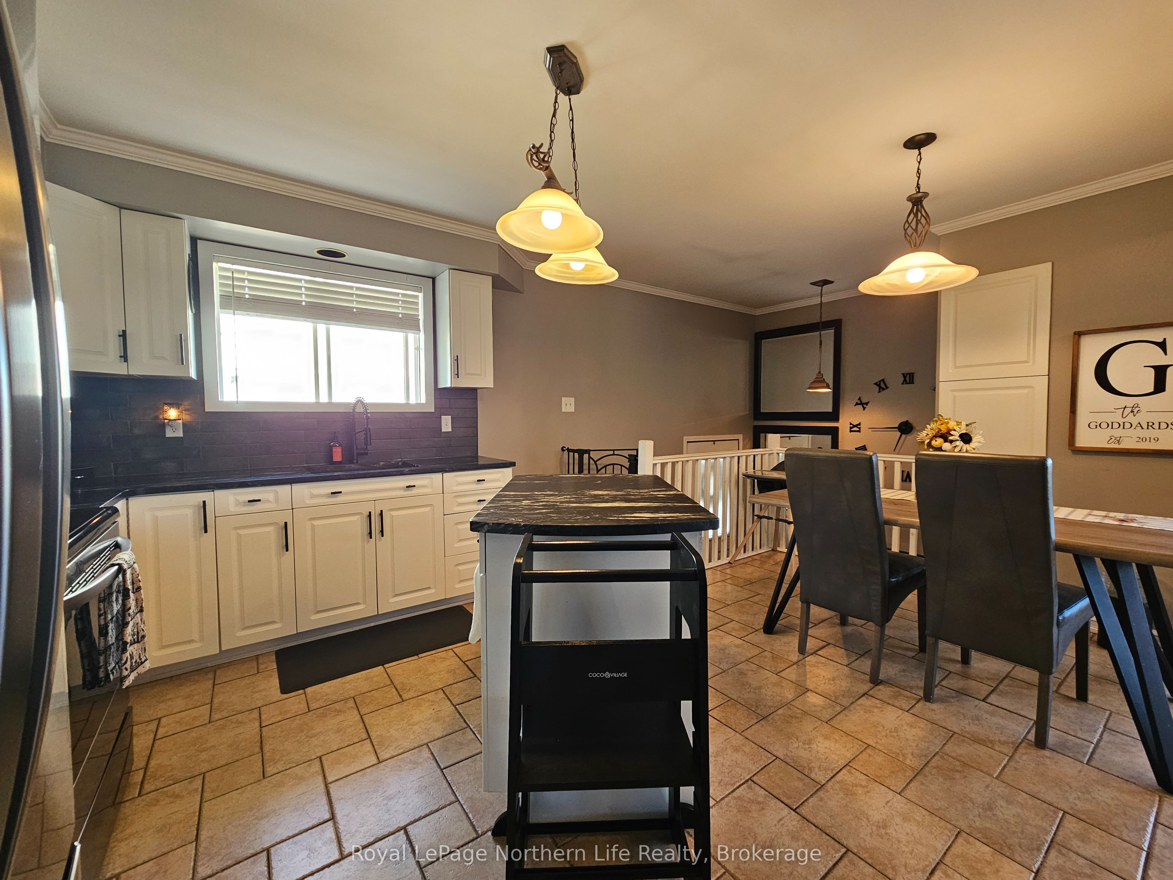 472 Albert Street Property Photo 19