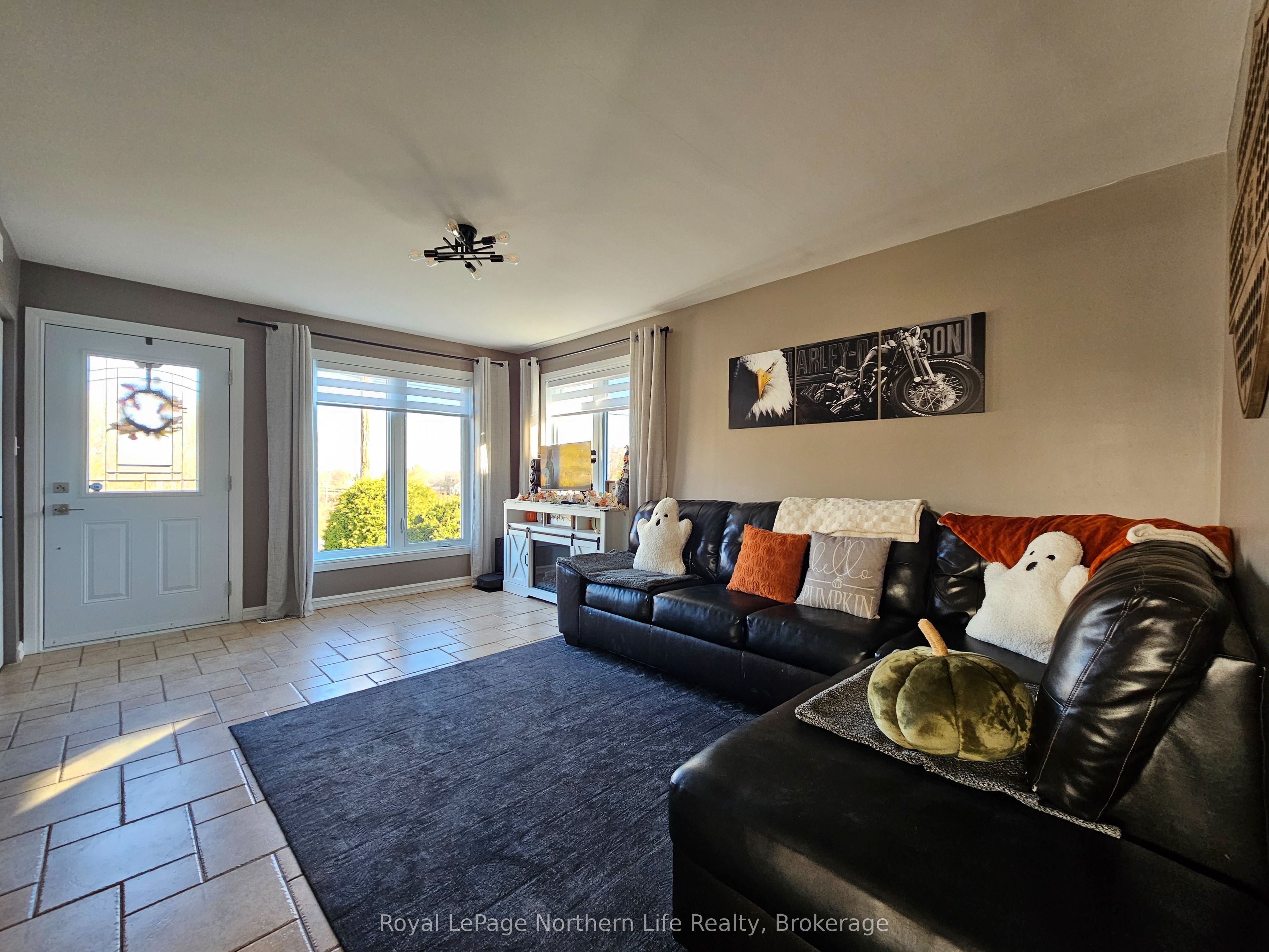 472 Albert Street Property Photo 22