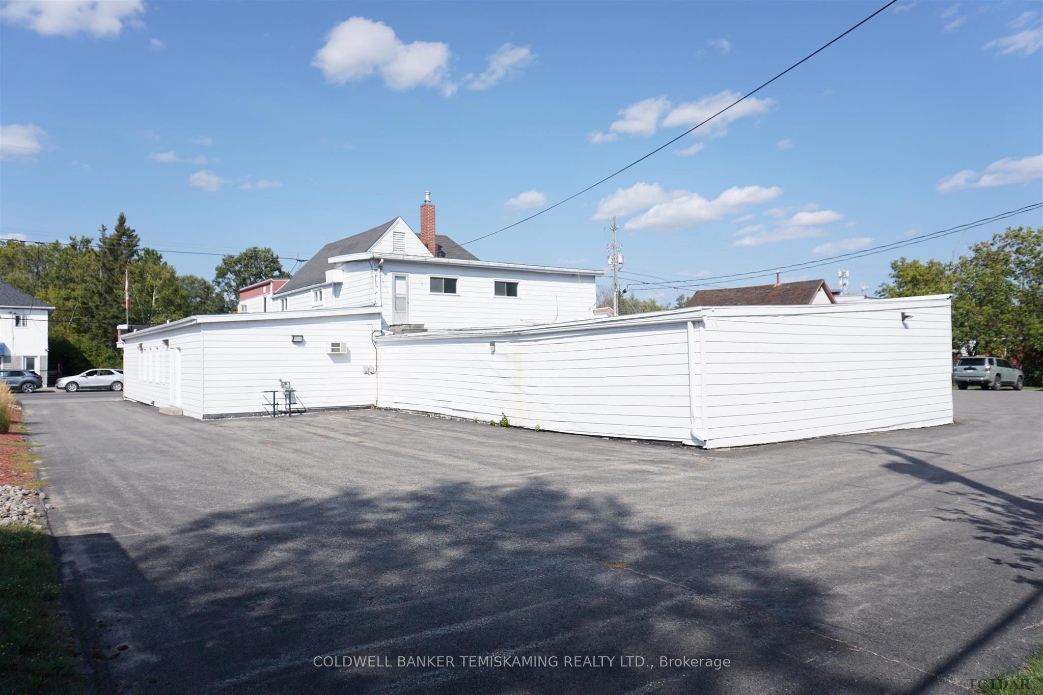 128 Whitewood Avenue Property Photo 8