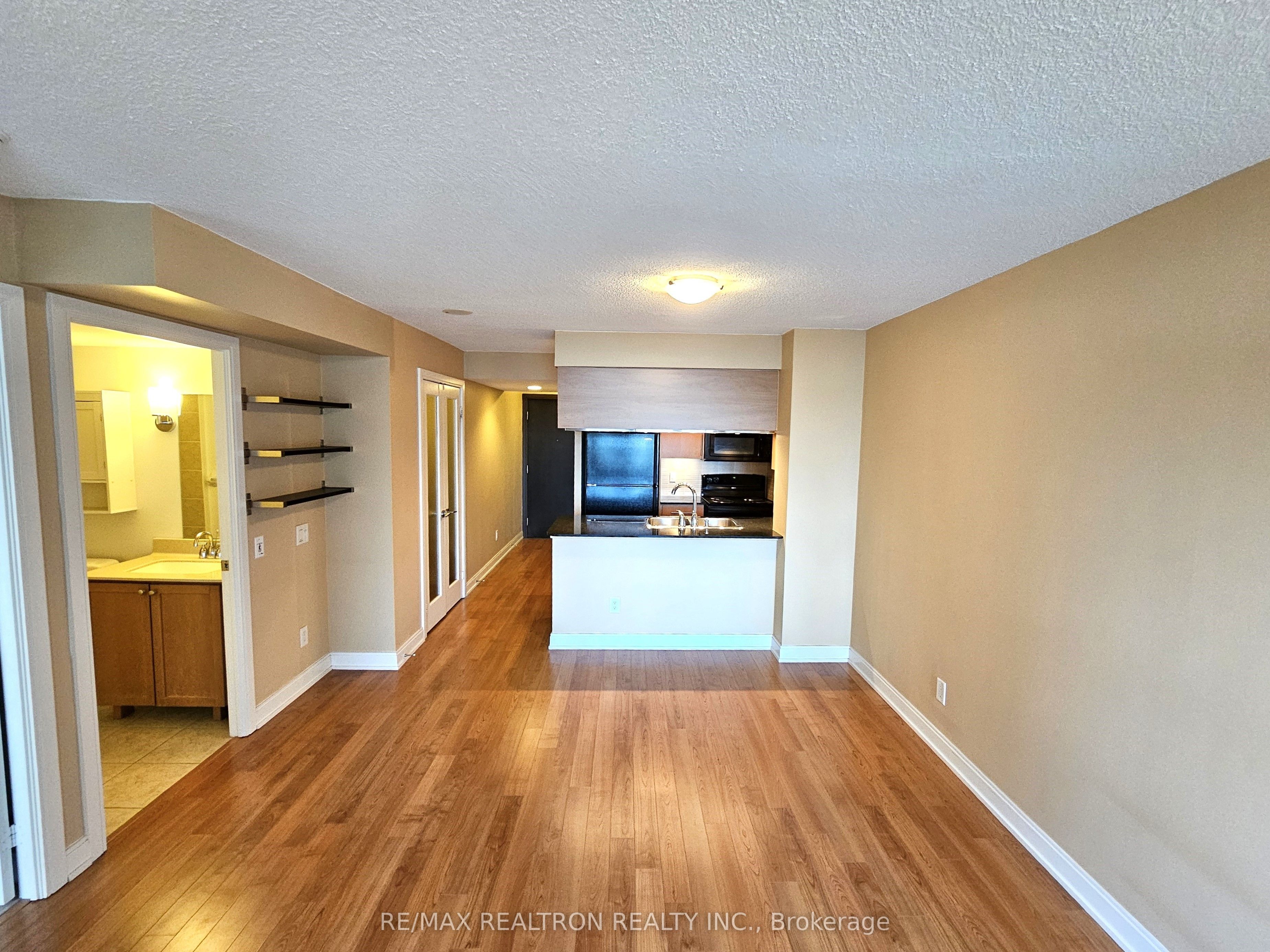 #1058 - 25 Viking Lane Property Photo 10