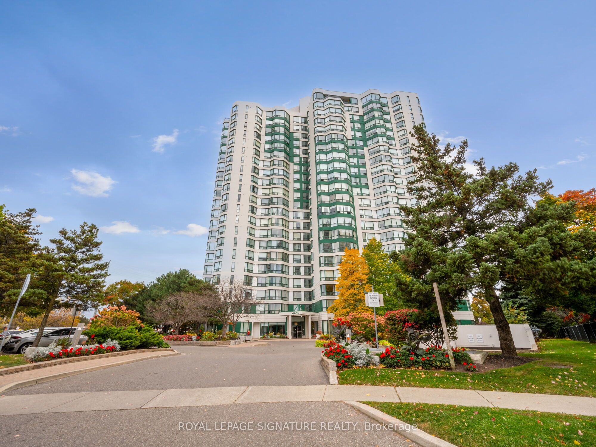 #1006 - 4450 Tucana Court Property Photo 2