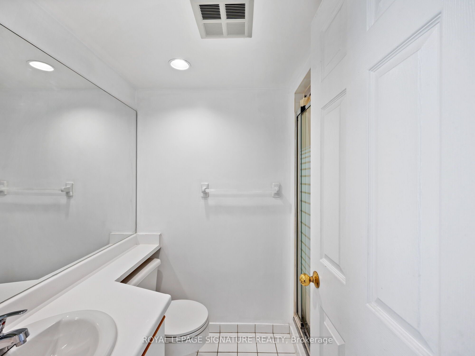 #1006 - 4450 Tucana Court Property Photo 15