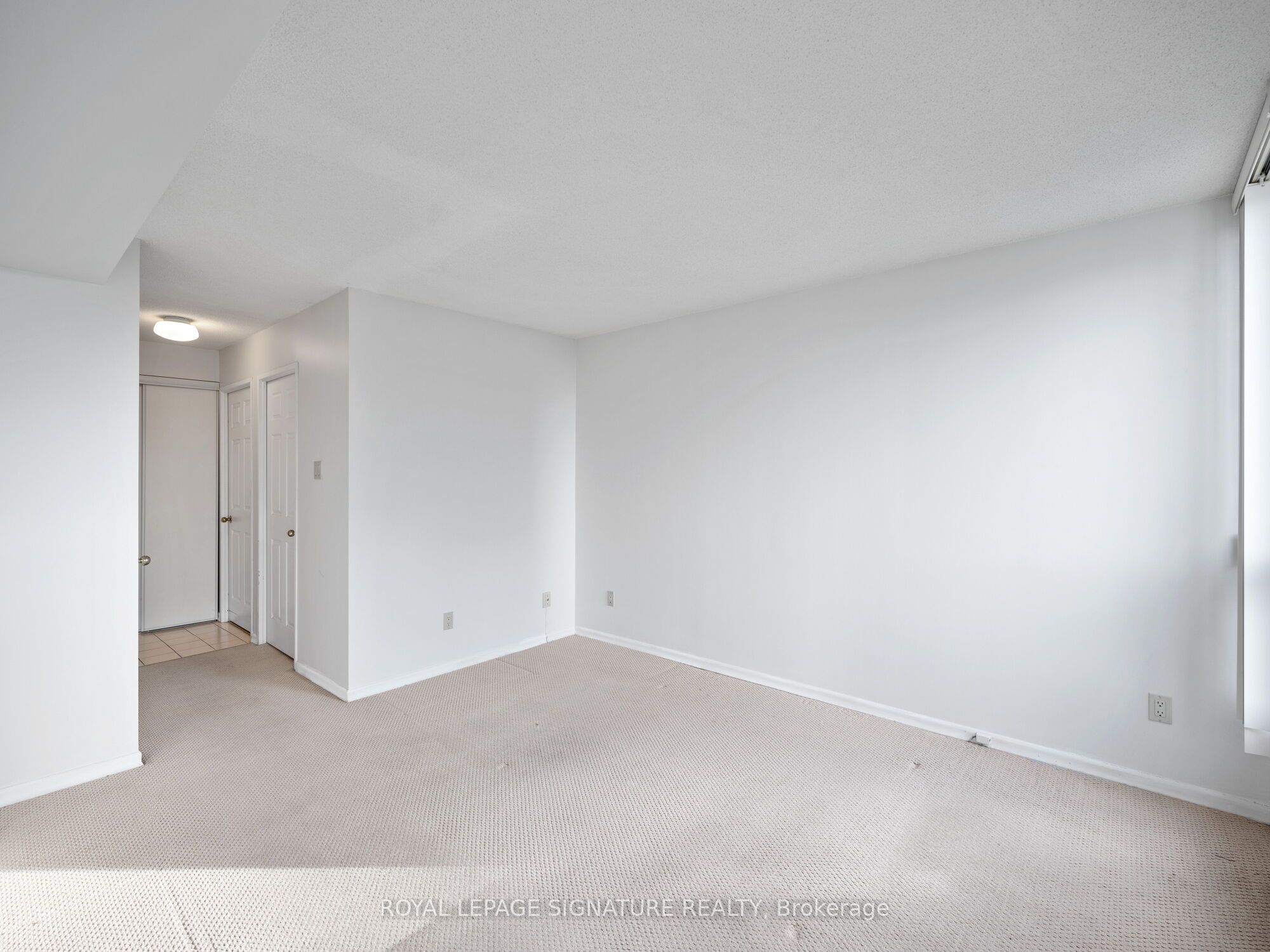 #1006 - 4450 Tucana Court Property Photo 18