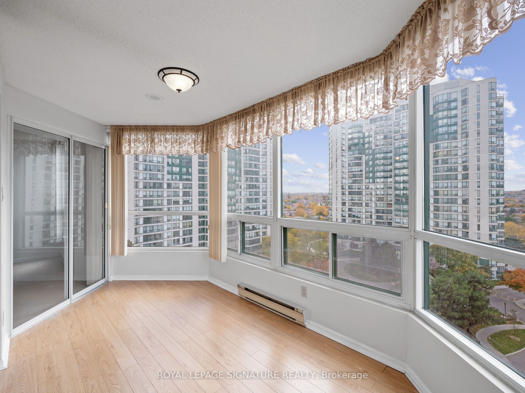 #1006 - 4450 Tucana Court Property Photo 25