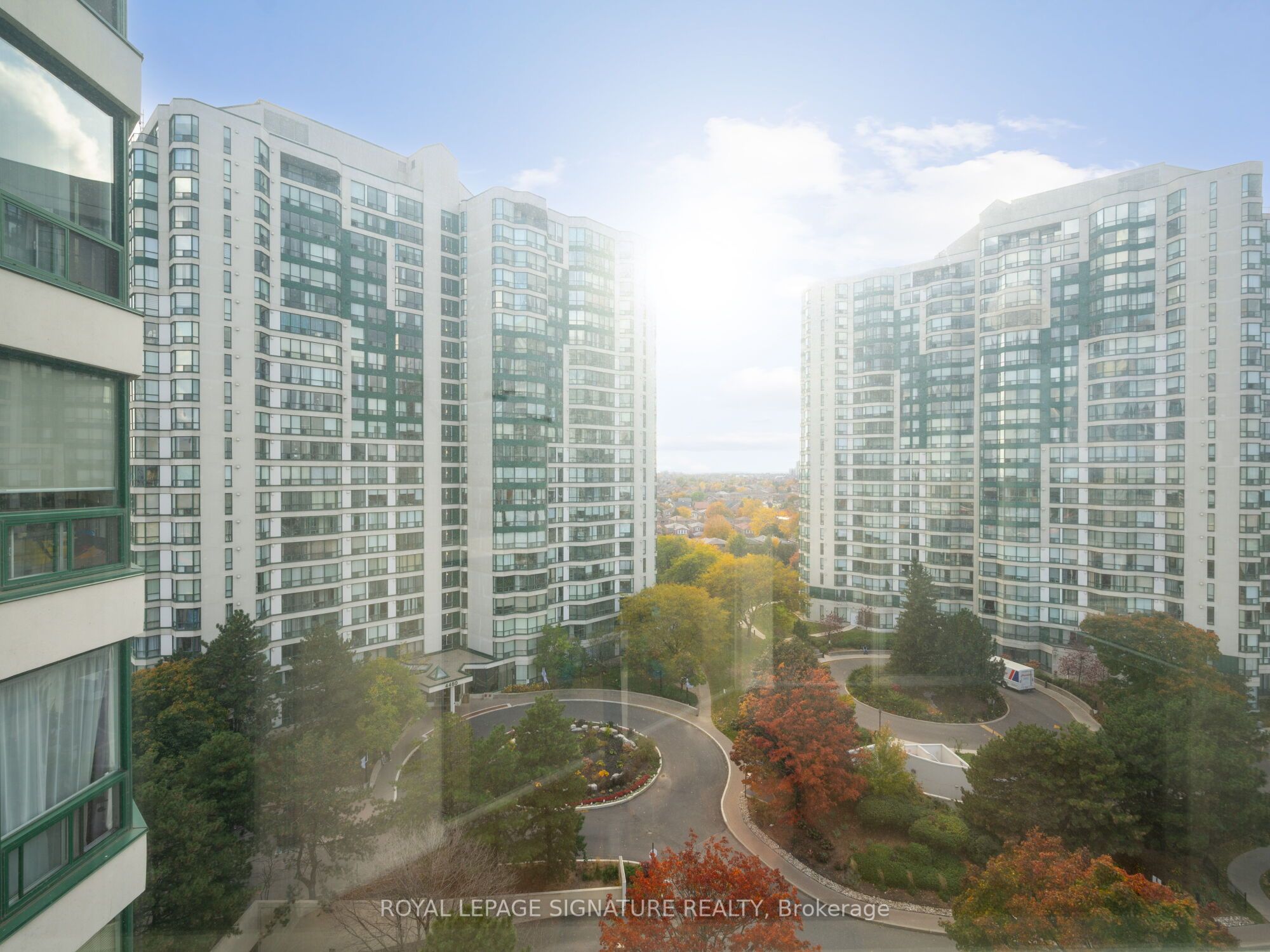 #1006 - 4450 Tucana Court Property Photo 27