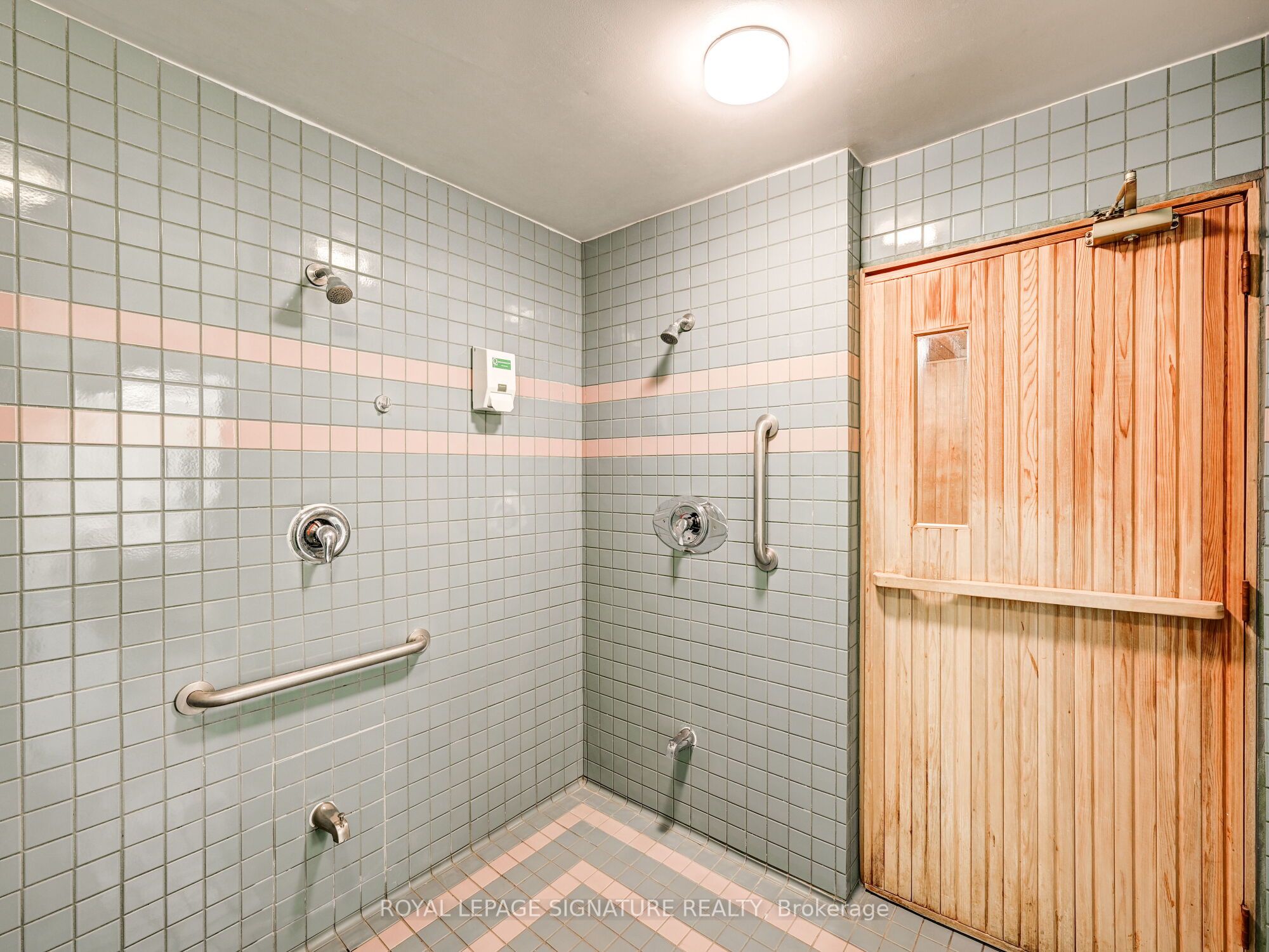 #1006 - 4450 Tucana Court Property Photo 31