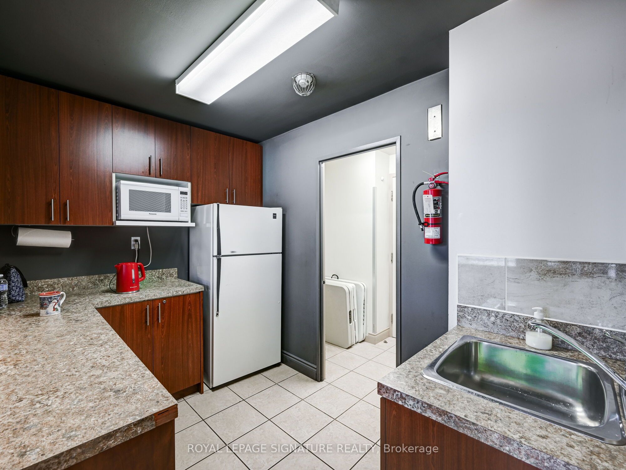 #1006 - 4450 Tucana Court Property Photo 35