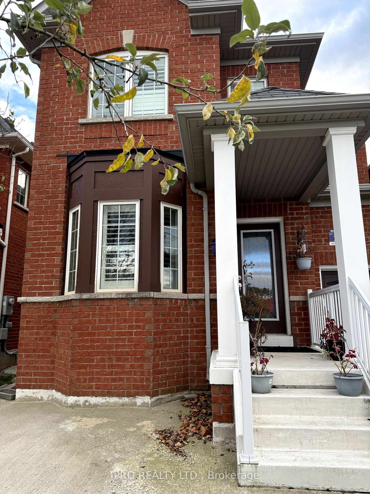 454 Savoline Blvd Property Photo