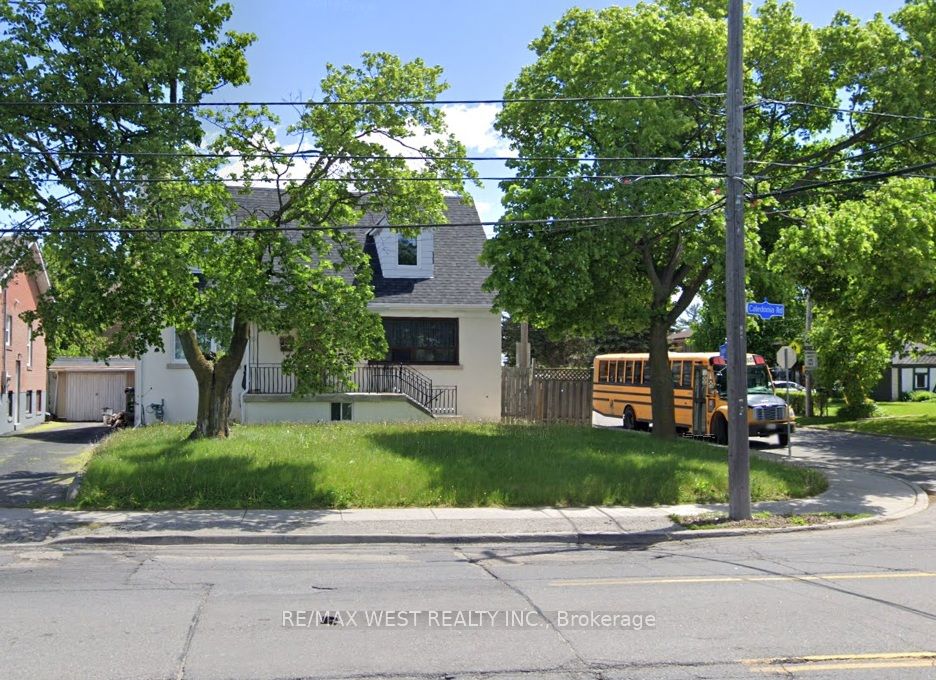 999 Caledonia Rd Property Photo