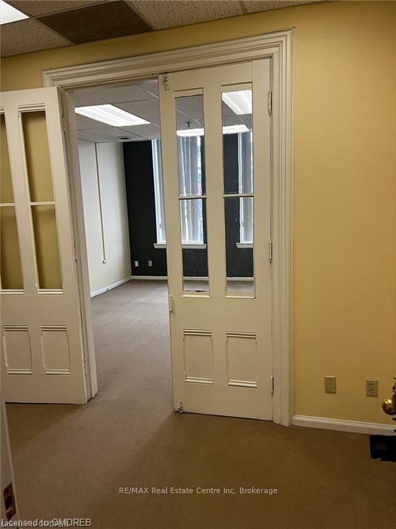 225 Main St Property Photo 2