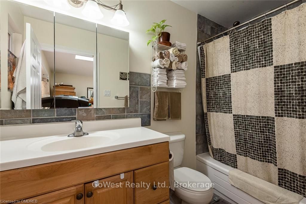 474 Browns Line Property Photo 15