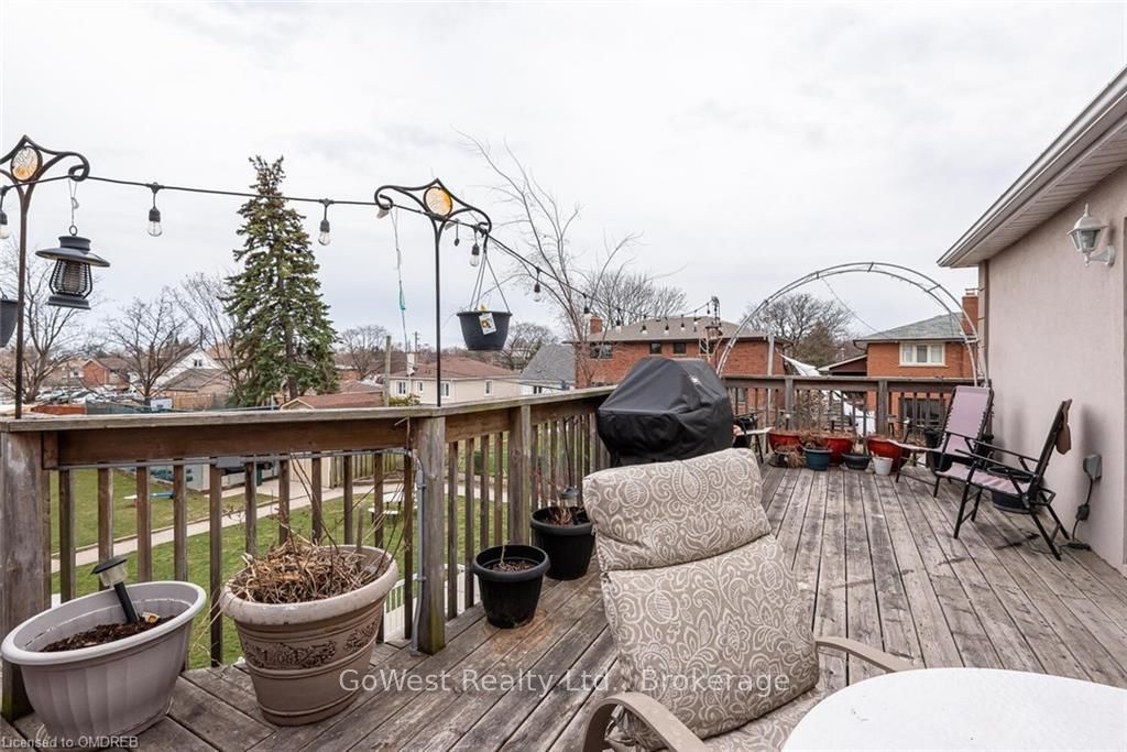 474 Browns Line Property Photo 18